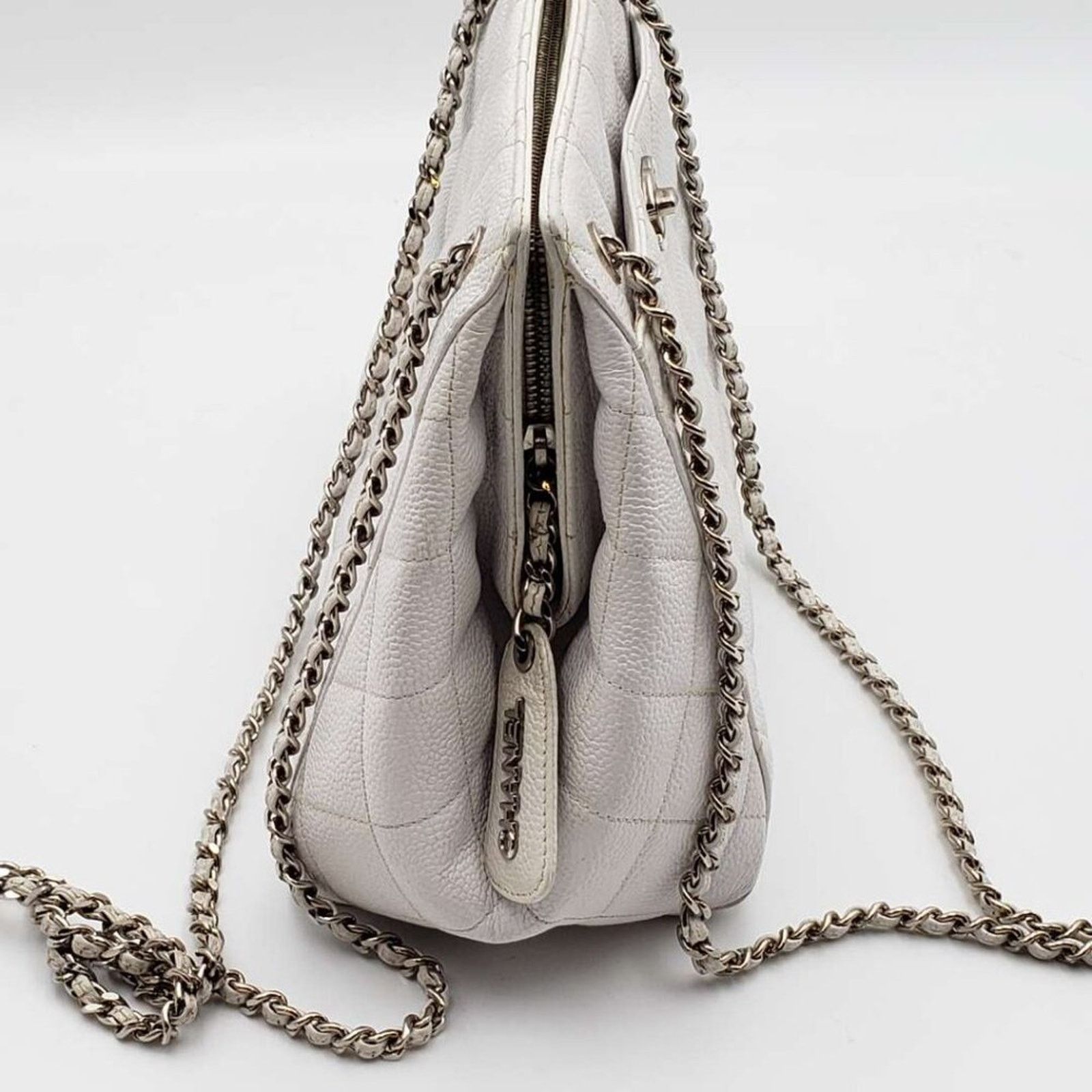 Chanel AUthentic CHANEL Quilted Matelasse CC Logo Caviar Skin Chain Size ONE SIZE - 6 Thumbnail