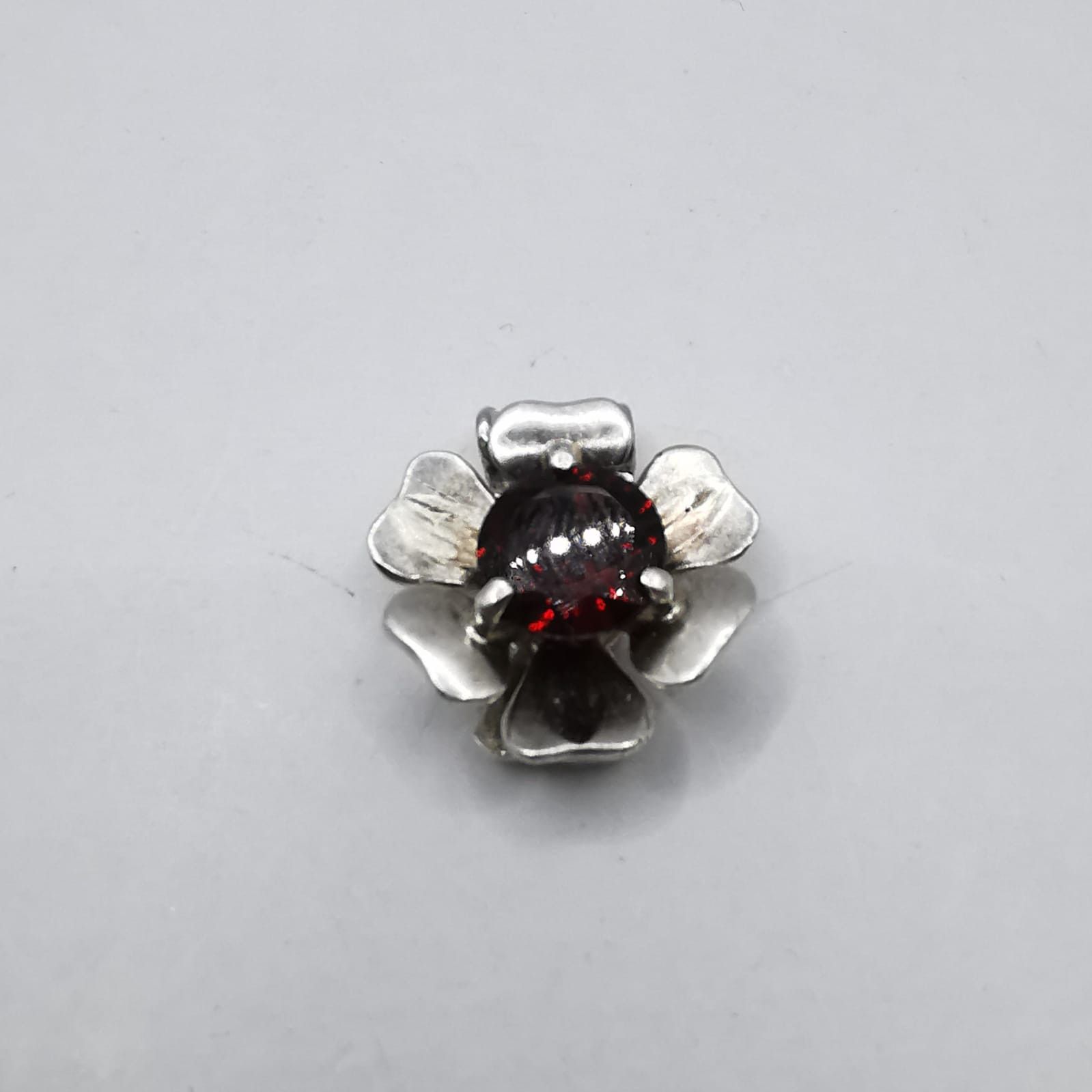 Sterling Silver Vintage Pendant "Clover" 925 Sterling Silver Ruby 5,55g Size ONE SIZE - 3 Thumbnail