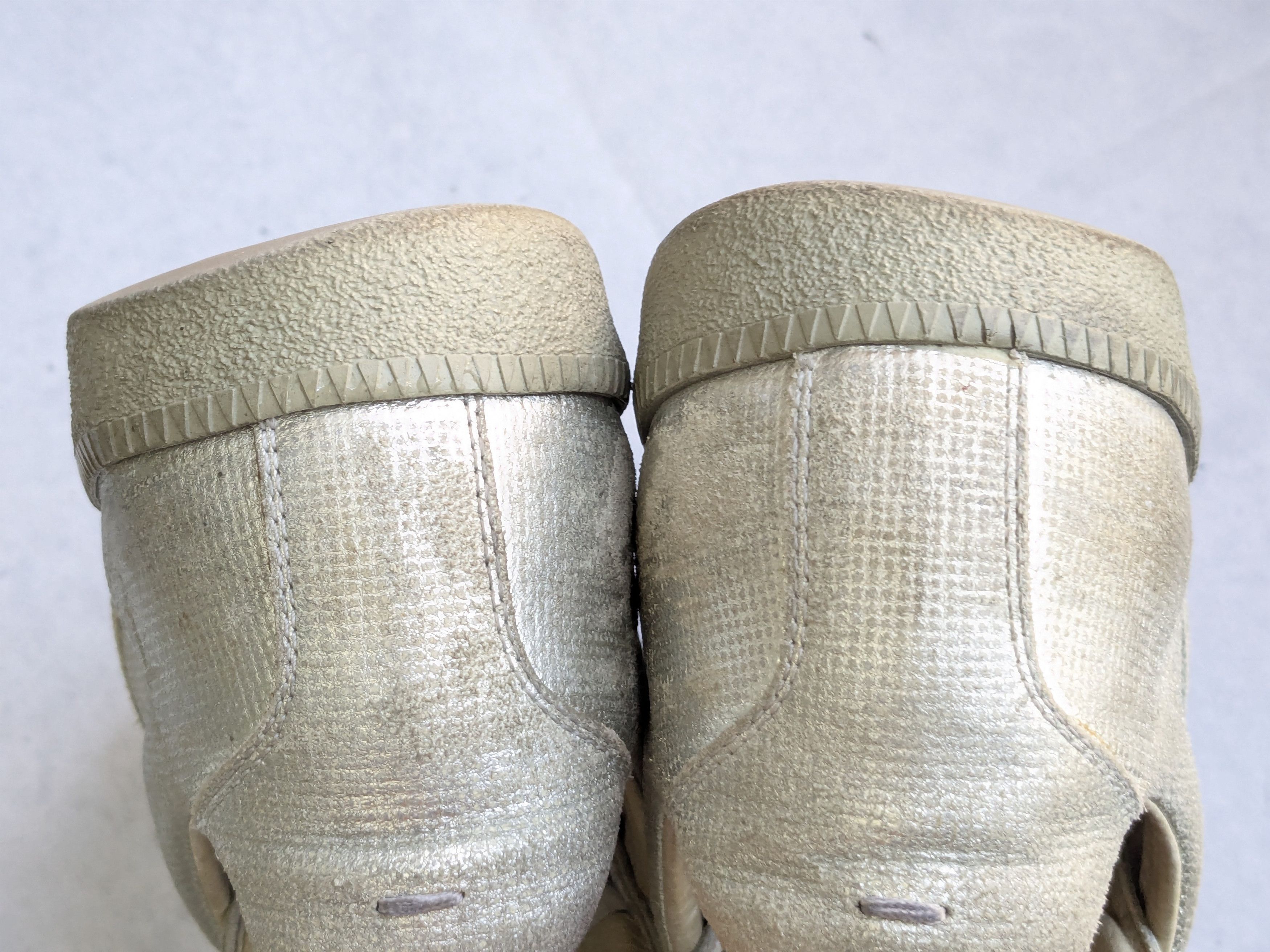 Maison Margiela Maison Margiela Silver GAT Replica 10 43 Low Tops Size US 10 / EU 43 - 17 Thumbnail