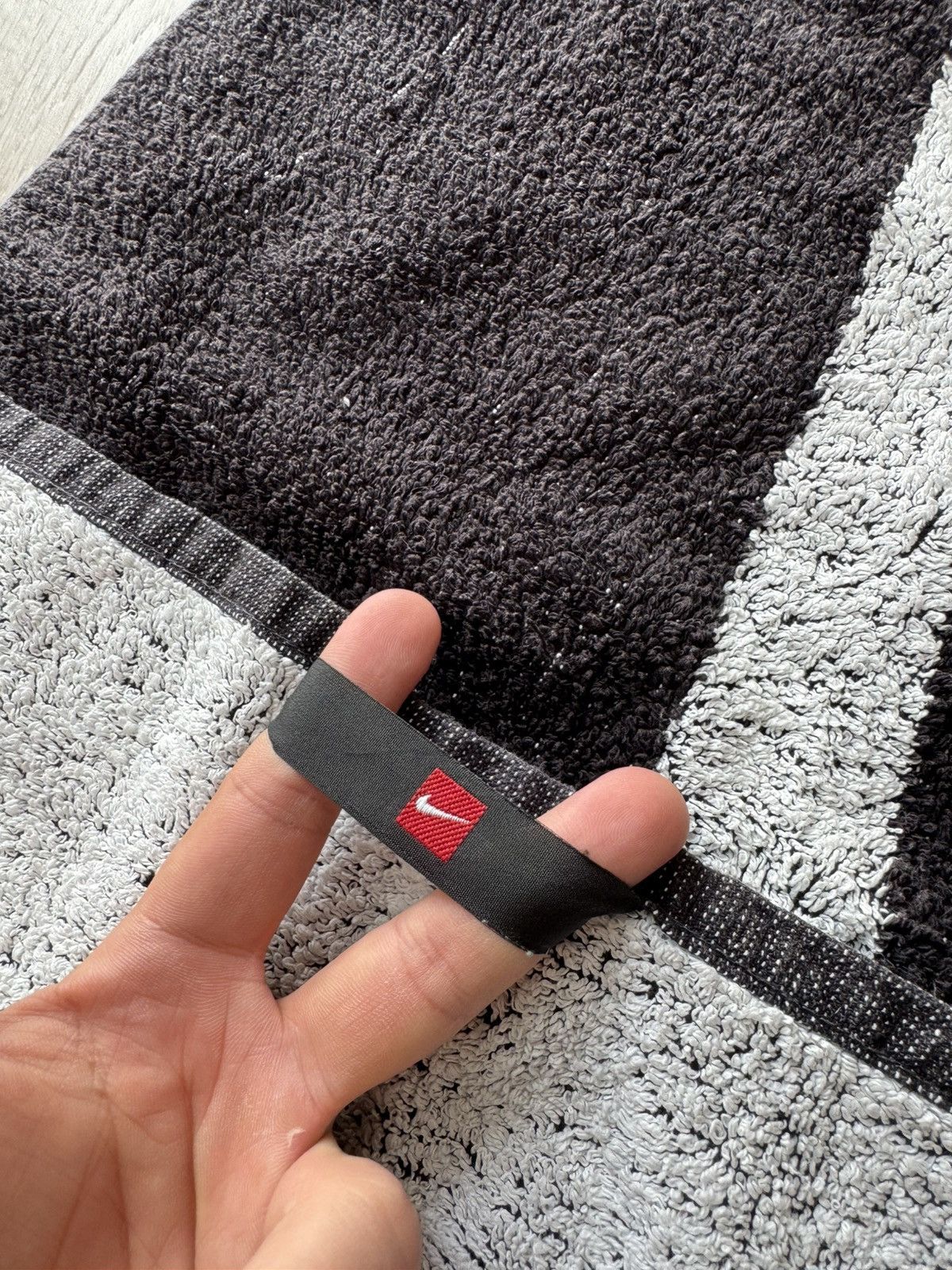 Nike NIKE TOWEL VERY RARE Size ONE SIZE - 5 Thumbnail