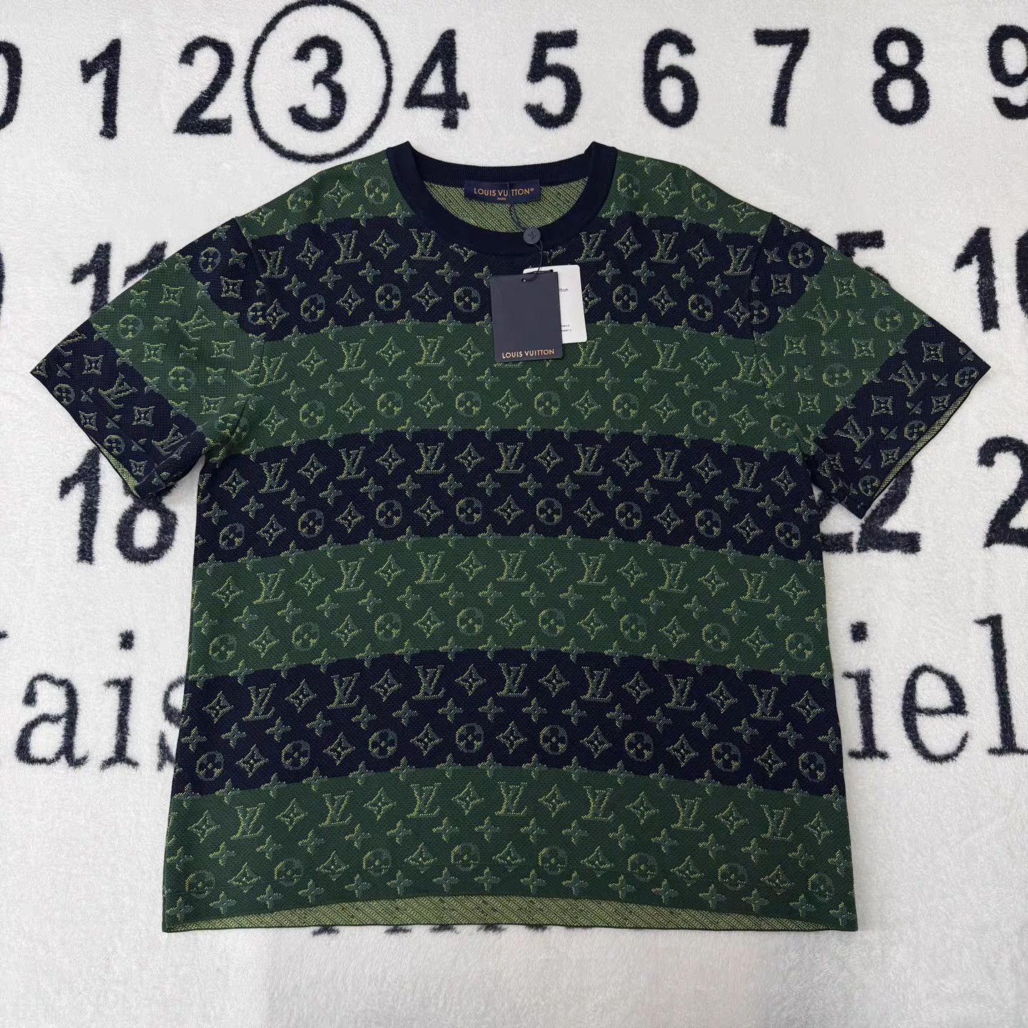 Louis Vuitton Louis Vuitton Knit Short Sleeve K15 Size US XXL / EU 58 / 5 - 1 Thumbnail