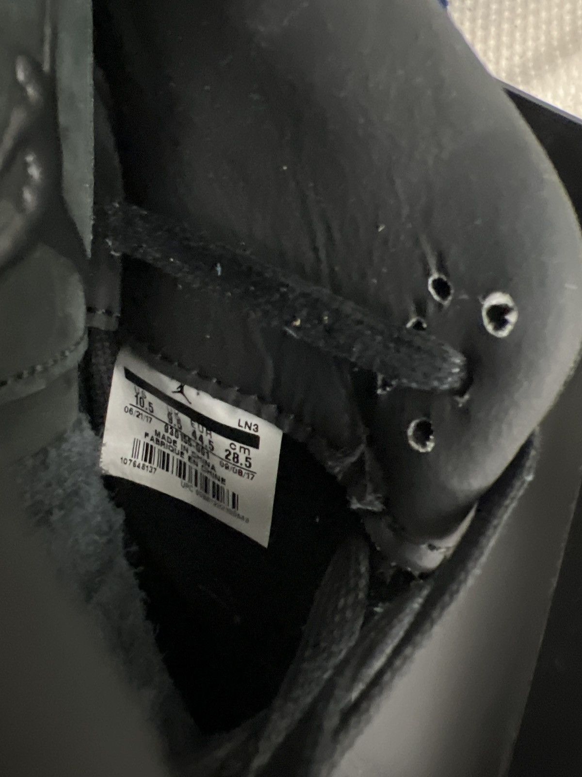 Jordan Brand × Kaws Kaws Jordan 4 Black Size US 10.5 / EU 43-44 - 12 Thumbnail