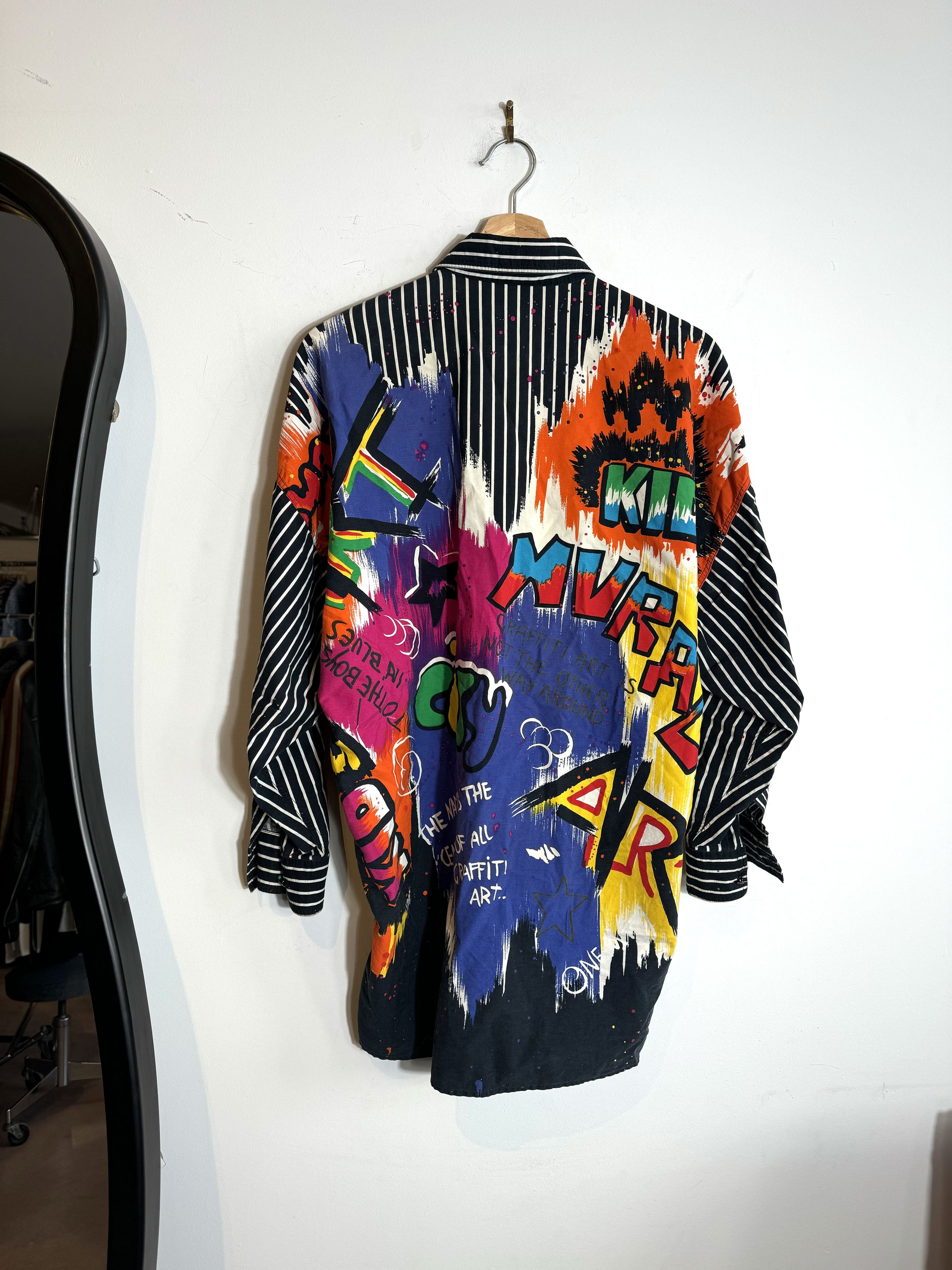 Versace 90/00s Versace Graffiti Button Up Shirt Size M Size US M / EU 48-50 / 2 - 2 Thumbnail