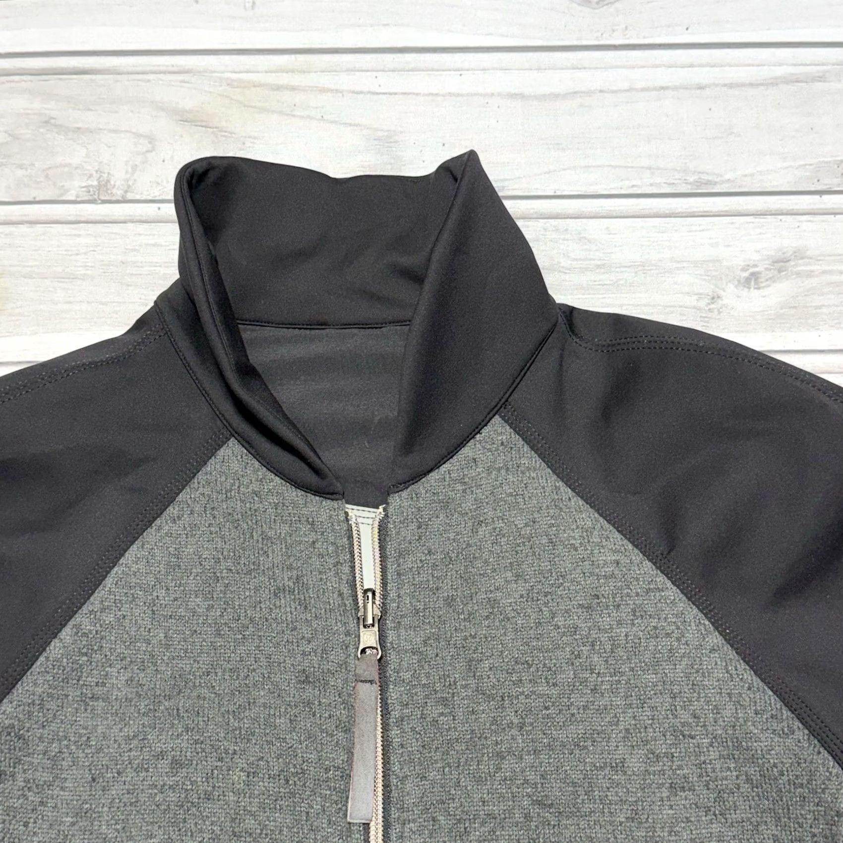 Lululemon Lululemon Both Ways Bomber Jacket Womens 8 Black Gray Reversible Full Zip Jacket Size M / US 6-8 / IT 42-44 - 3 Thumbnail