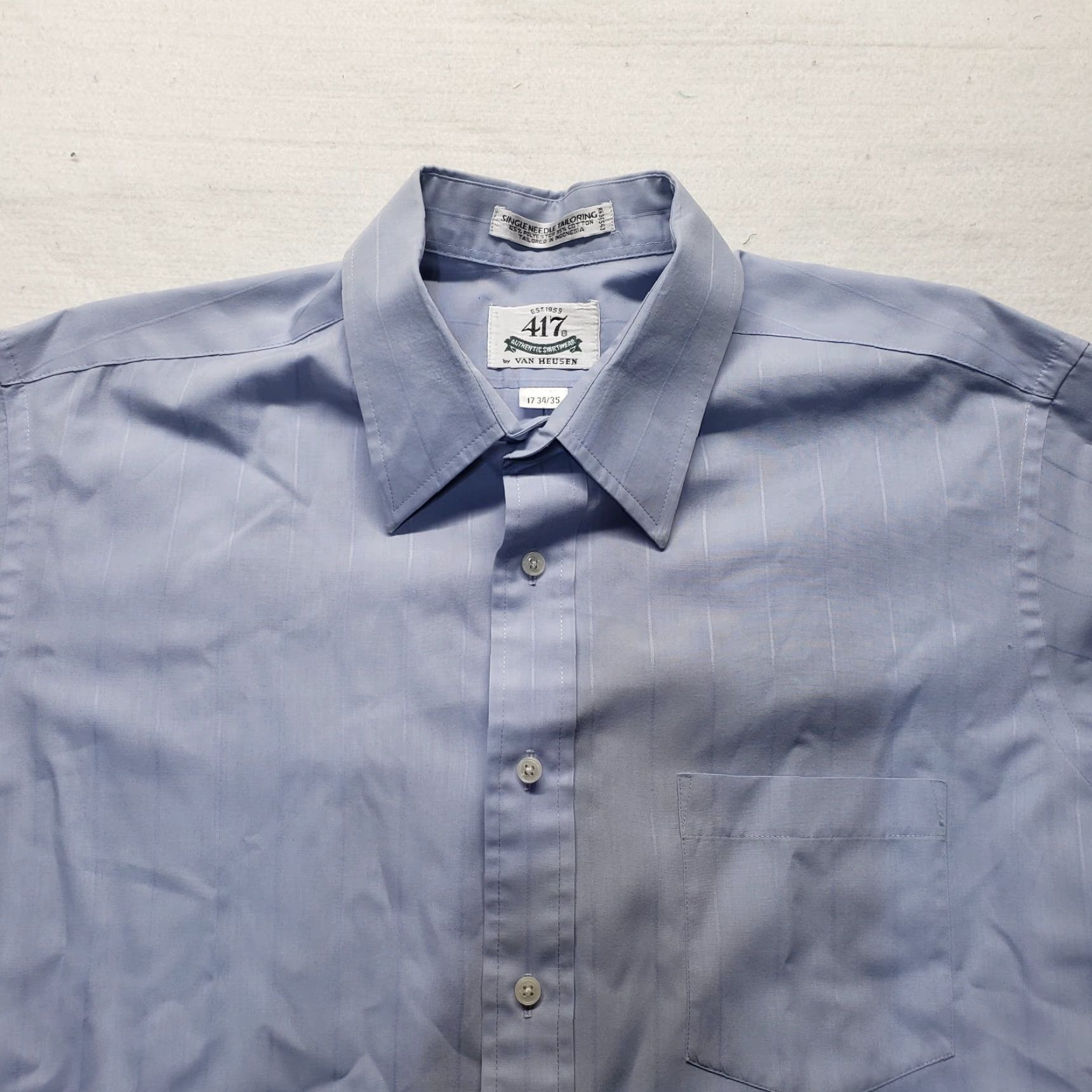 Van Heusen Van Heusen Shirt Blue 17 34/35 Button Up Short Sleeve Solid Adult Men Size US XL / EU 56 / 4 - 2 Thumbnail