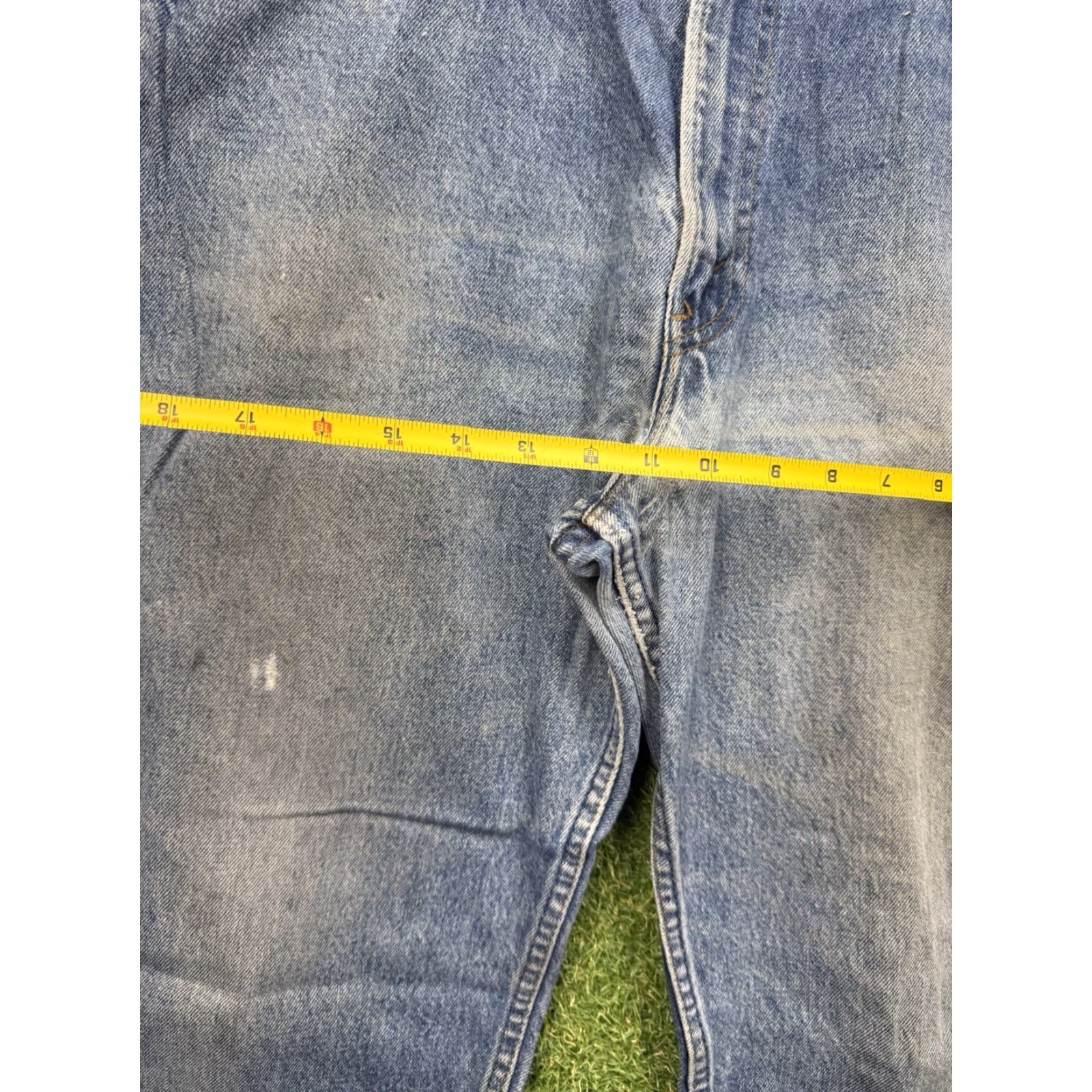 Levi's VINTAGE Levi's 505 Jeans Mens 34x30 Denim Blue Straight Workwear USA 90s Distressed Mens Levi's 505 Jeans Size US 34 / EU 50 - 4 Thumbnail