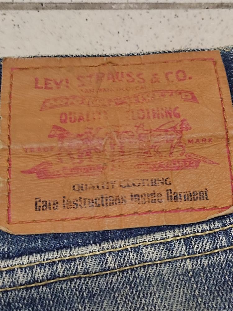 Vintage VINTAGE LEVIS JEANS MINOR DISTRESSED AND FADED STYLE Size US 34 / EU 50 - 8 Thumbnail