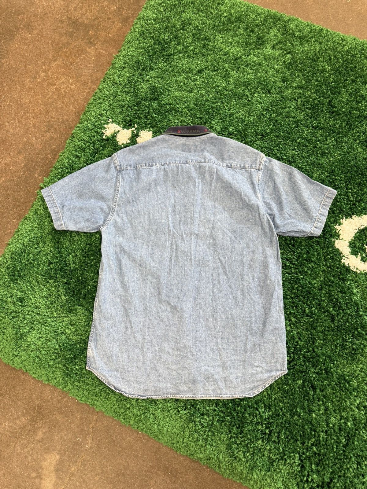 Supreme Supreme Logo Rib Collar Denim Shirt Sz. Medium SS17 Size US M / EU 48-50 / 2 - 6 Thumbnail
