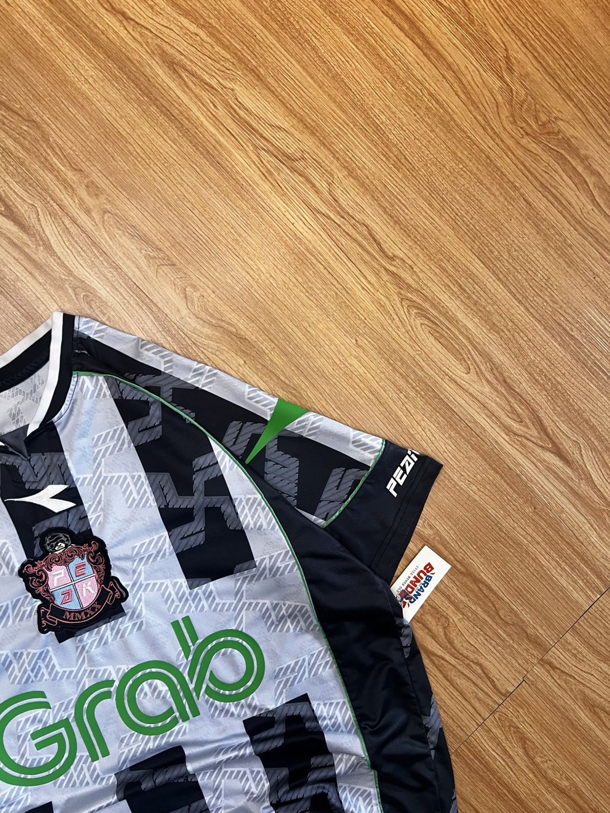 Other Peak.KL x Diadora x Grab x Lahlahland Size US XL / EU 56 / 4 - 3 Thumbnail