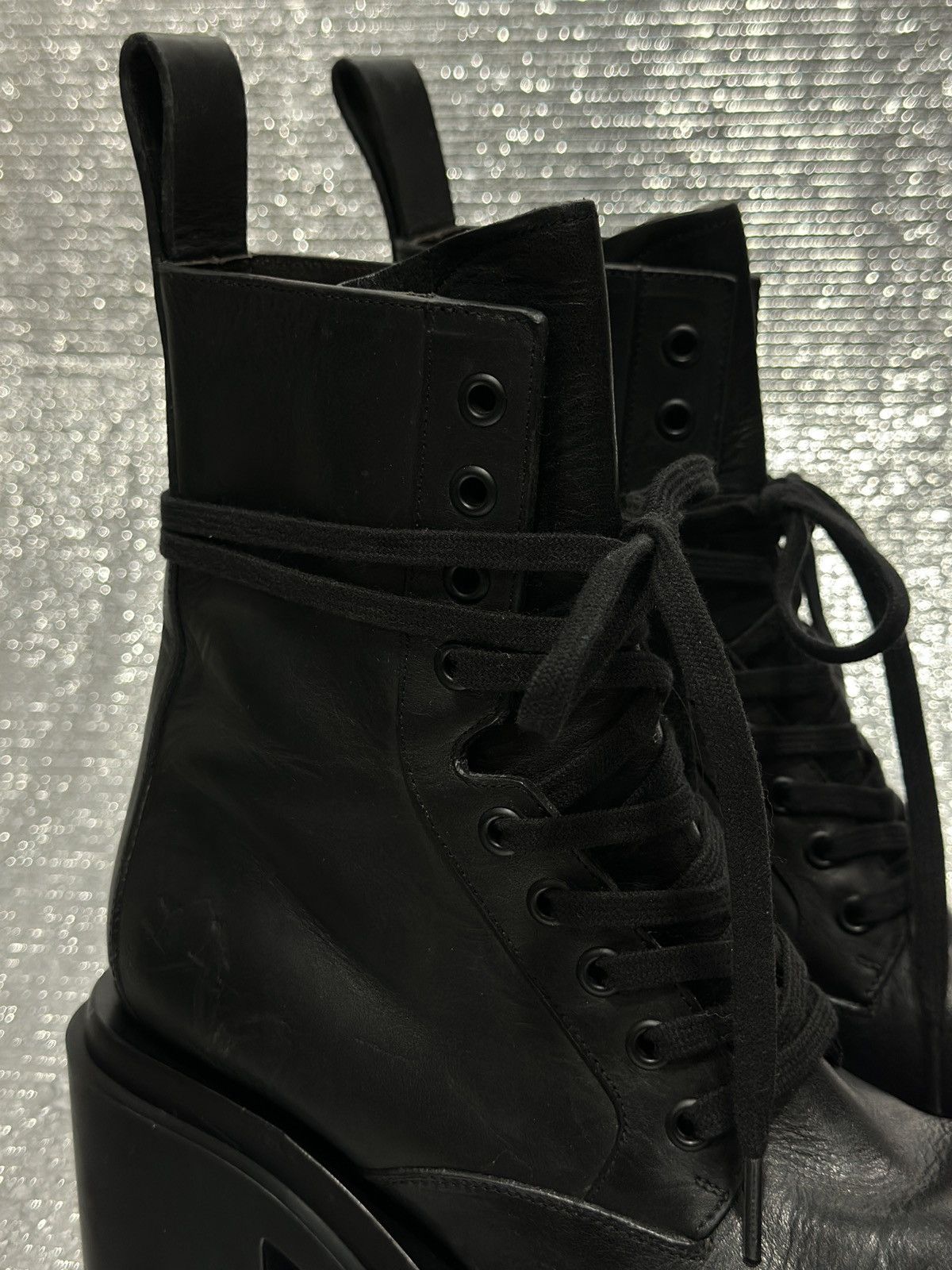 Bottega Veneta Bottega Veneta Lug Lace-Up Ankle Boots Size US 7 / IT 37 - 8 Thumbnail