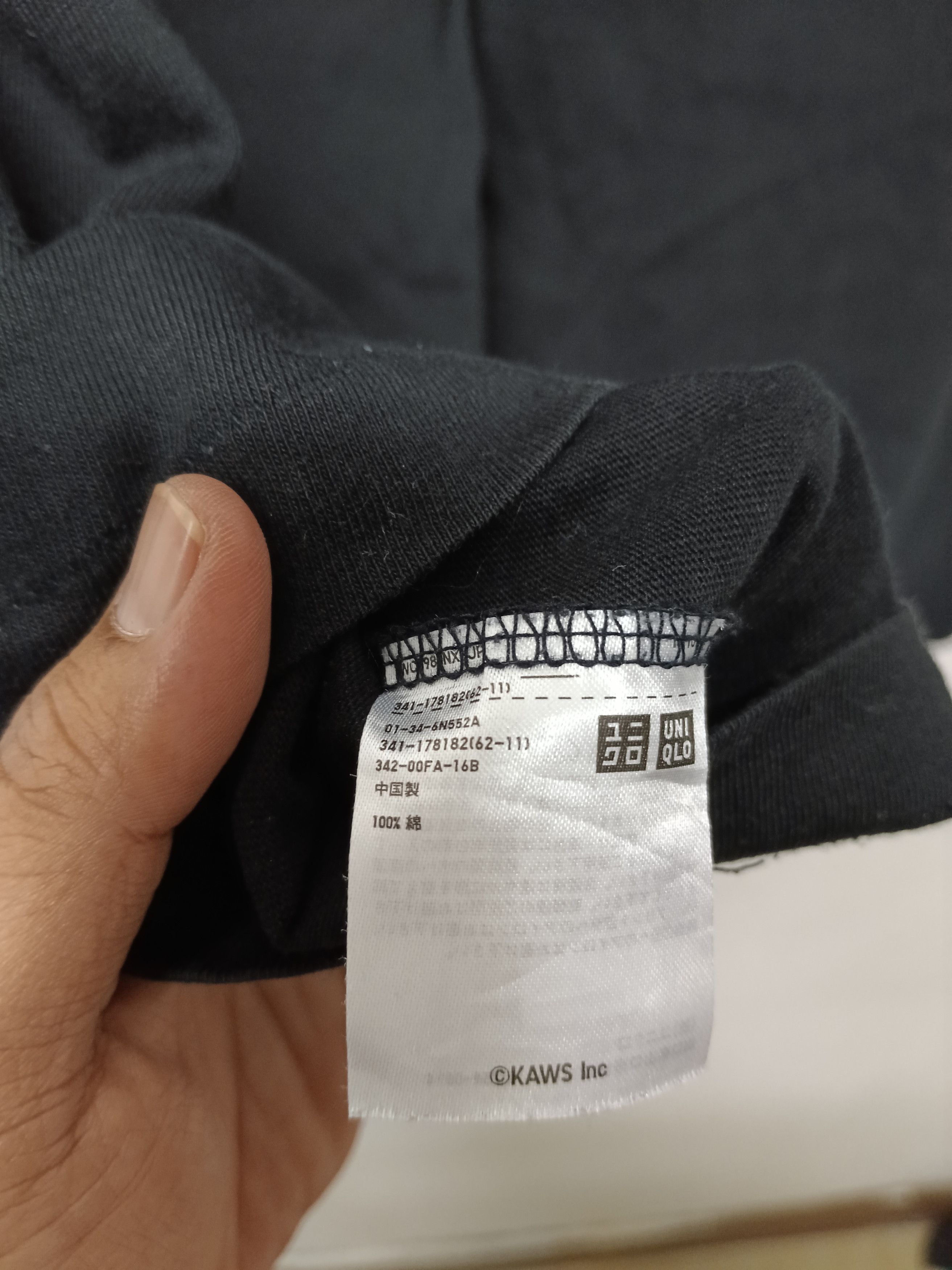 Kaws × Vintage Kaws Carrying Baby Single Stitch Tee Size US XL / EU 56 / 4 - 4 Thumbnail