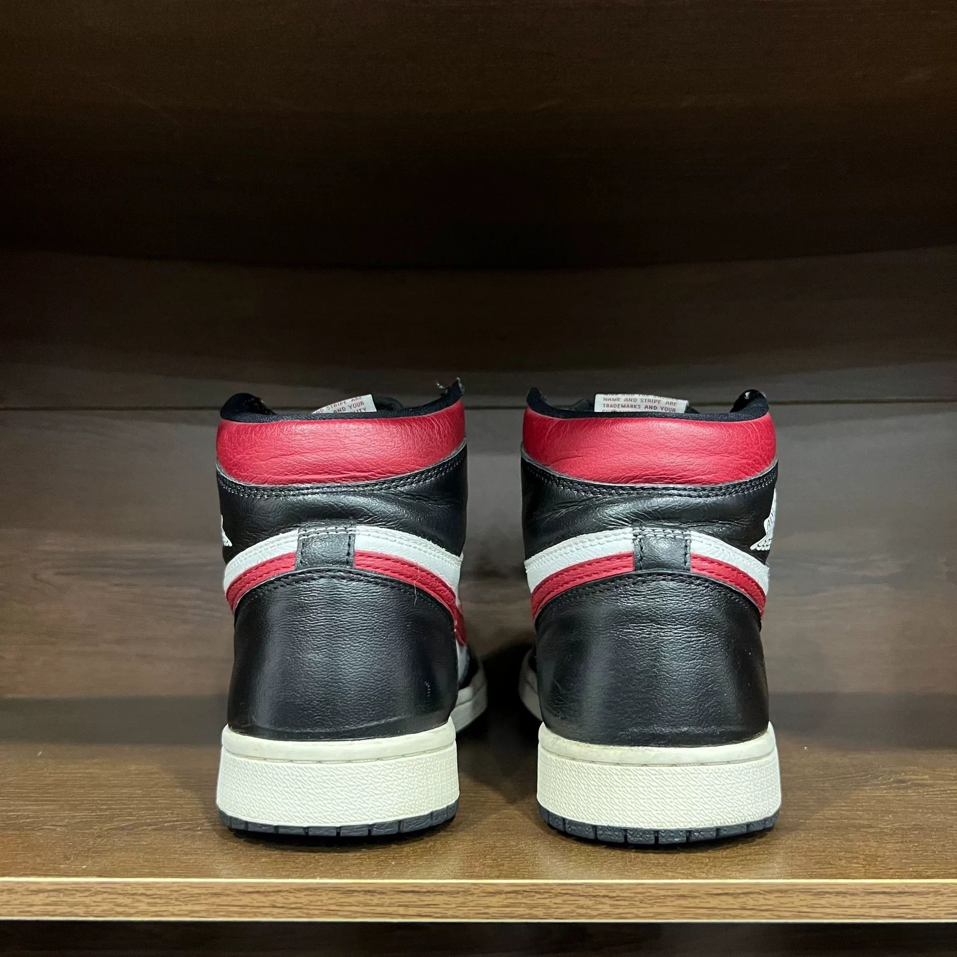Jordan Brand Air Jordan 1 OG Black Red Swoosh Size US 7.5 / EU 40-41 - 3 Thumbnail