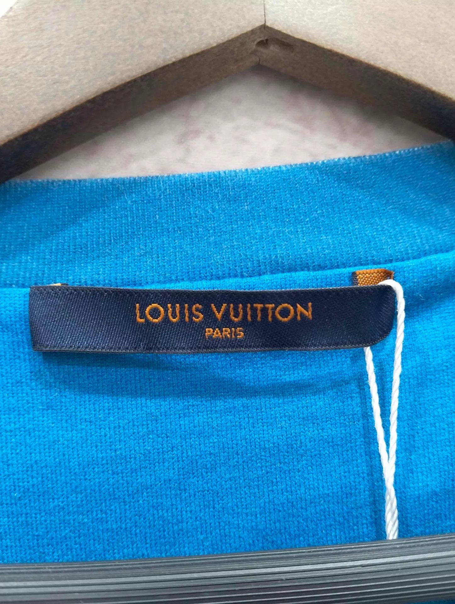 Louis Vuitton LV Blue Sky White Cloud short Tee L Size US L / EU 52-54 / 3 - 4 Thumbnail