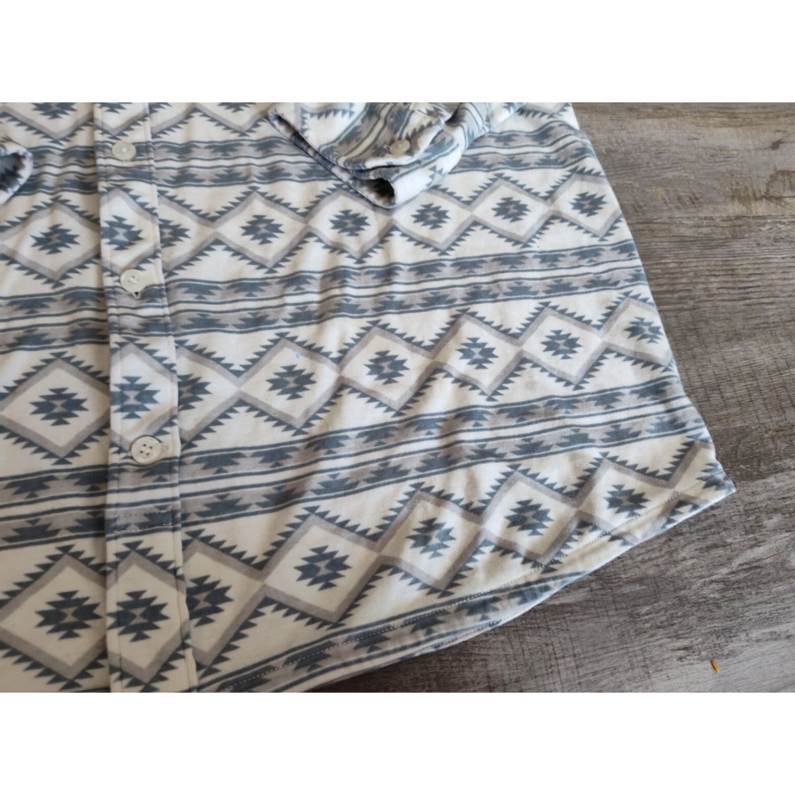 Duluth Trading Company Duluth Trading Co Shirt Mens L Button-Down Knit Cotton Aztec Multicolor Long Sleeve Lodge Classic Size US L / EU 52-54 / 3 - 3 Thumbnail