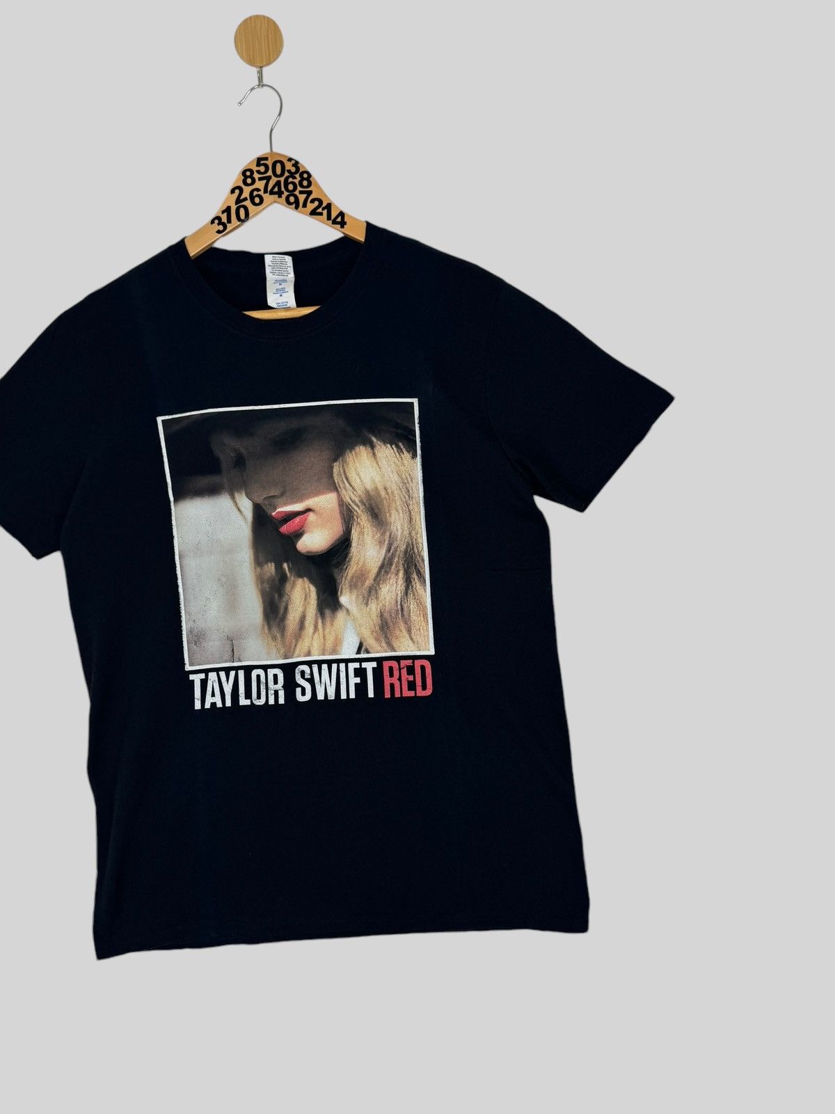 Band Tees Taylor Swift Big Logo Red Tour 2013/14 Tee Size US M / EU 48-50 / 2 - 5 Thumbnail