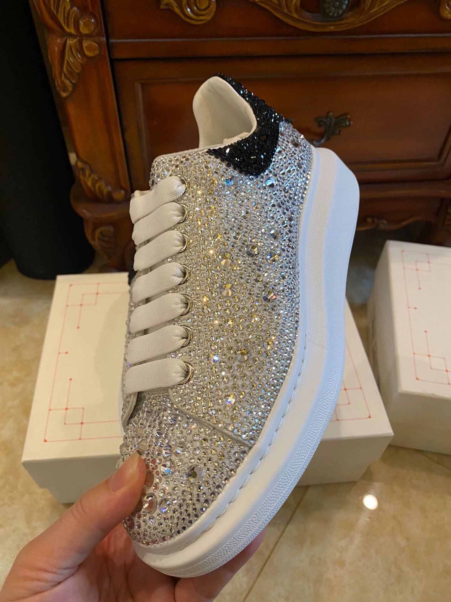 Alexander McQueen Alexander McQueen Crystal Allover Sneaker 41/42 Size US 8 / EU 41 - 2 Thumbnail