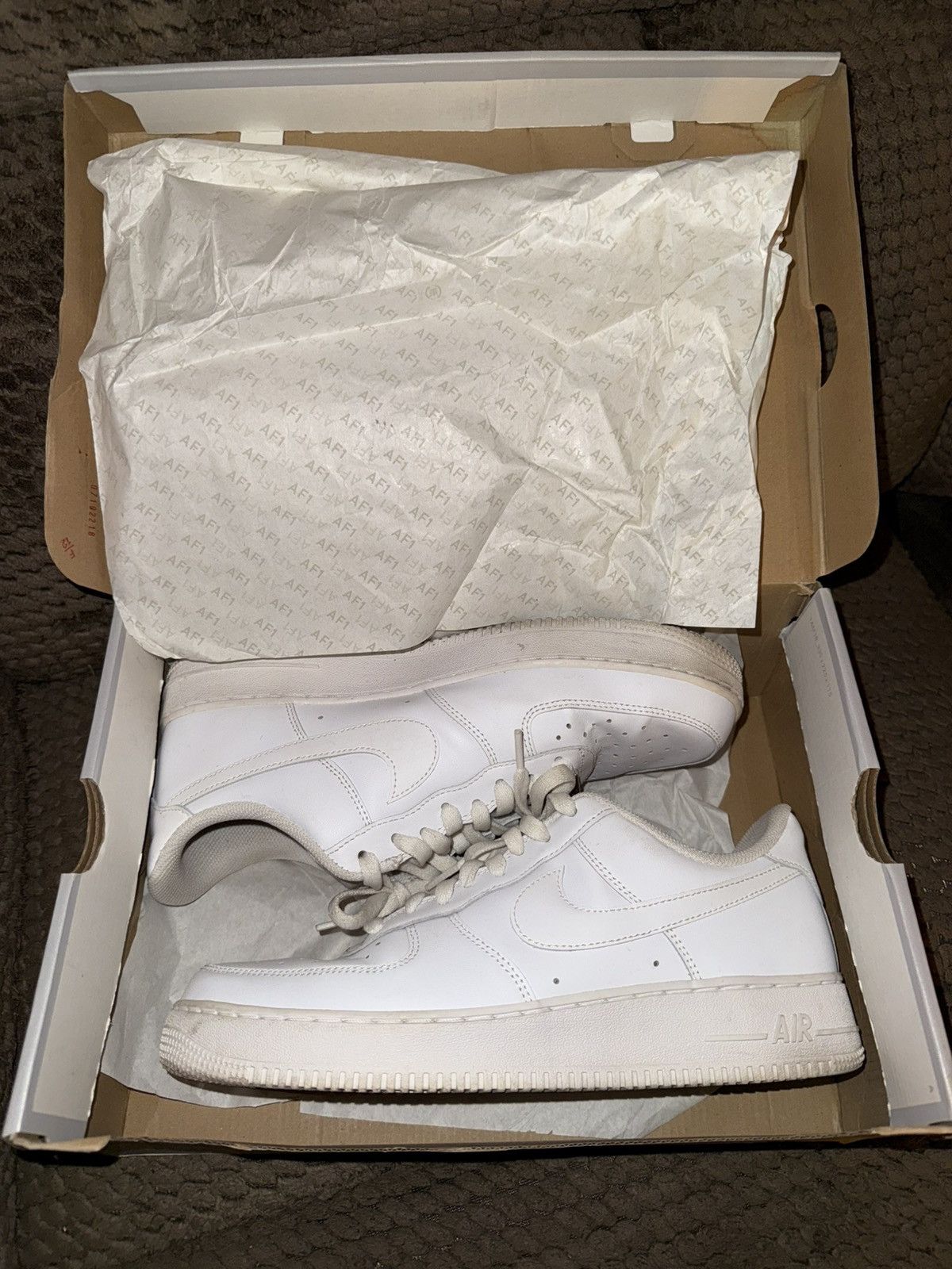 Nike Nike Air Force 1 ‘07 Low, White AF1, size 10, EXC in OG Box! Size US 10 / EU 43 - 4 Thumbnail