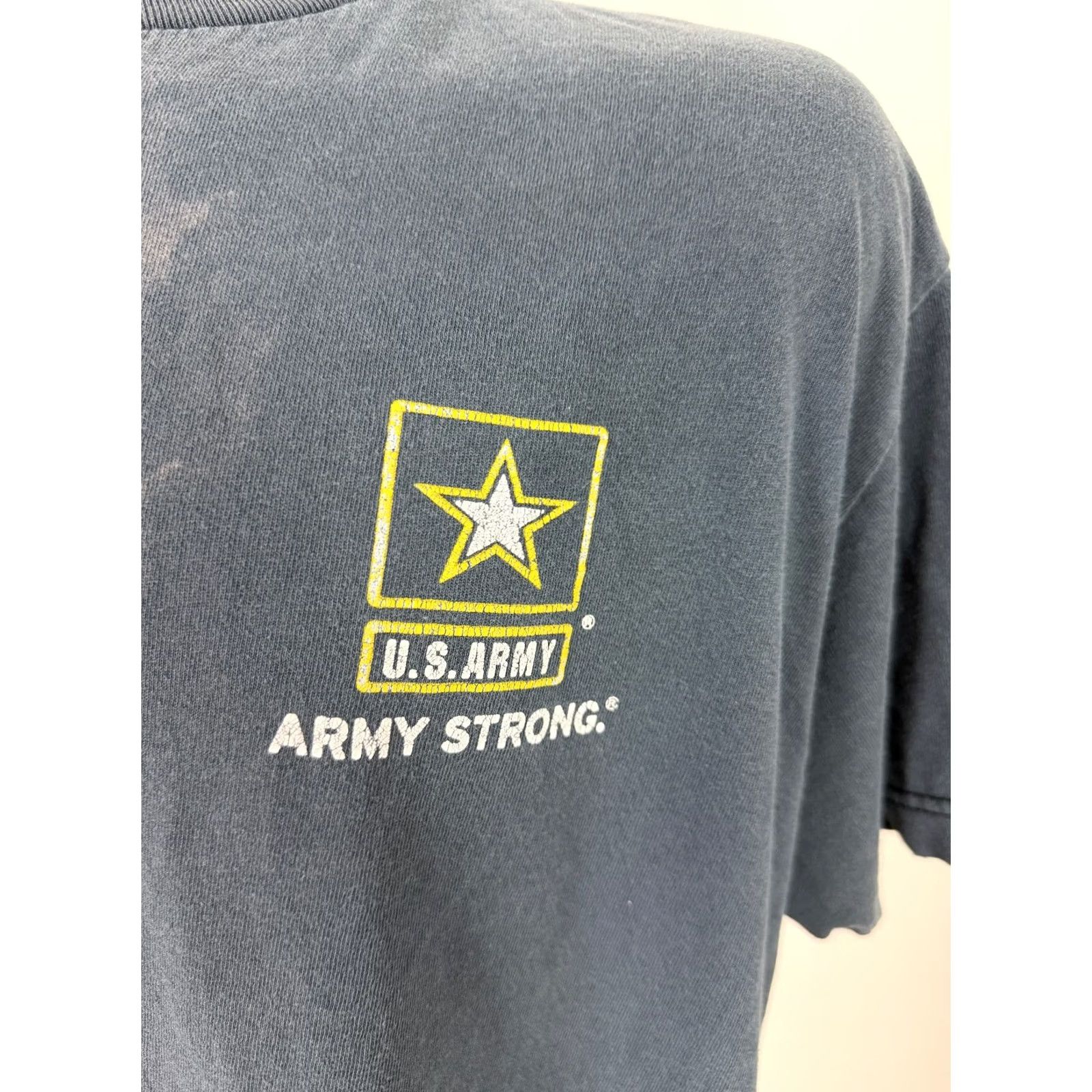 Vintage VINTAGE Army Strong Shirt XL Black US Military 90s Y2K Vintage Mens T-Shirt Size US XL / EU 56 / 4 - 3 Thumbnail