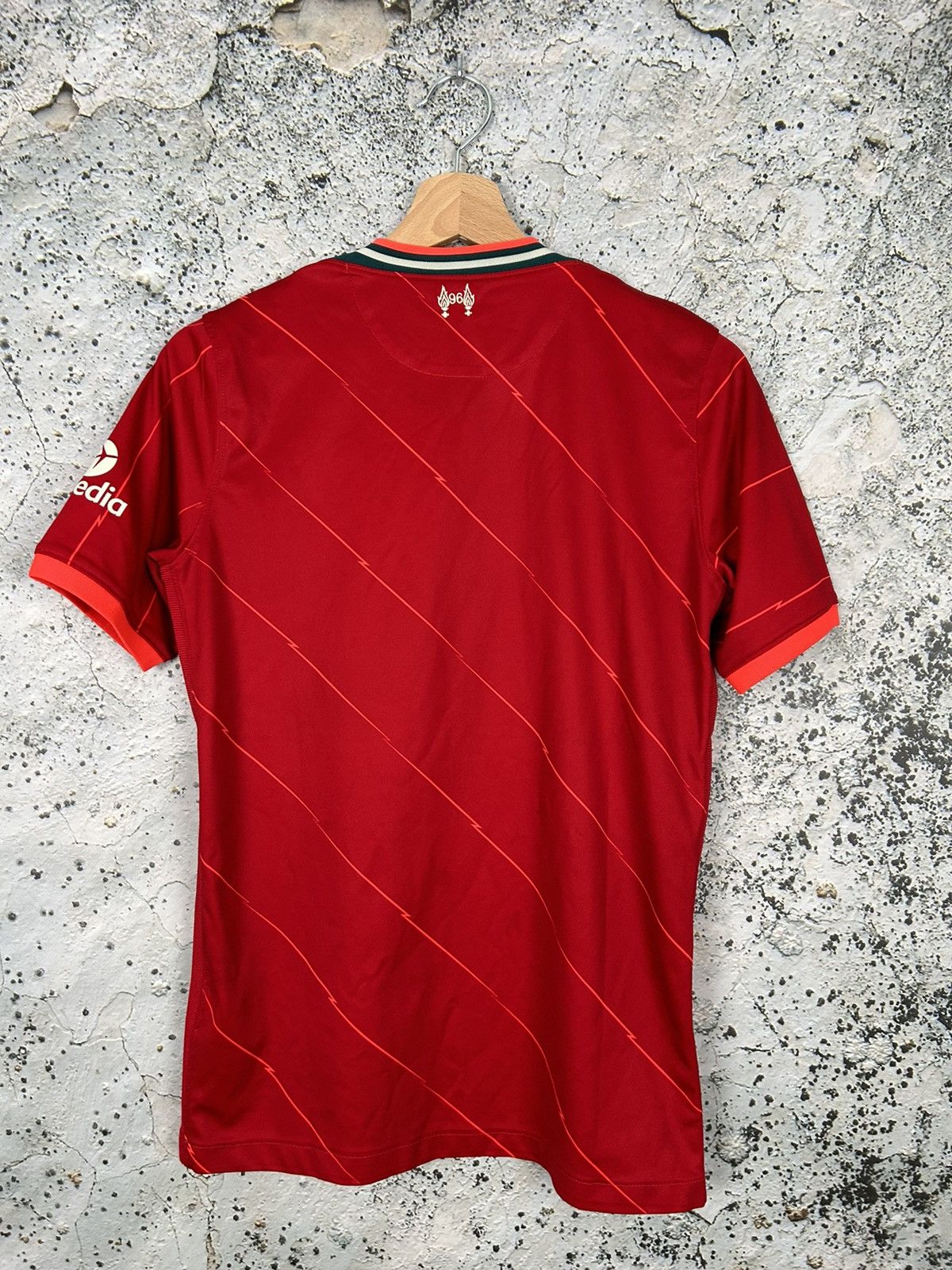 Nike Liverpool FC Nike Soccer Jersey Football Youth Rare Sport Size US S / EU 44-46 / 1 - 4 Thumbnail