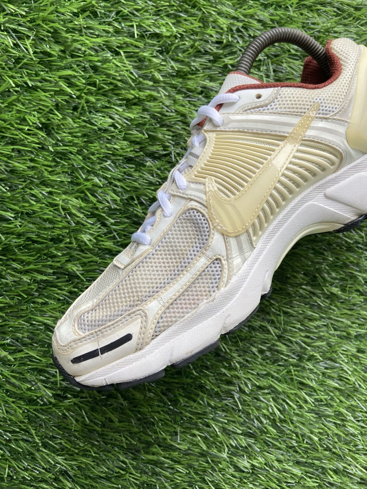 A-COLD-WALL* × Nike Nike Zoom Vomero 5 A Cold Wall Sail Size US 9 / EU 42 - 13 Thumbnail