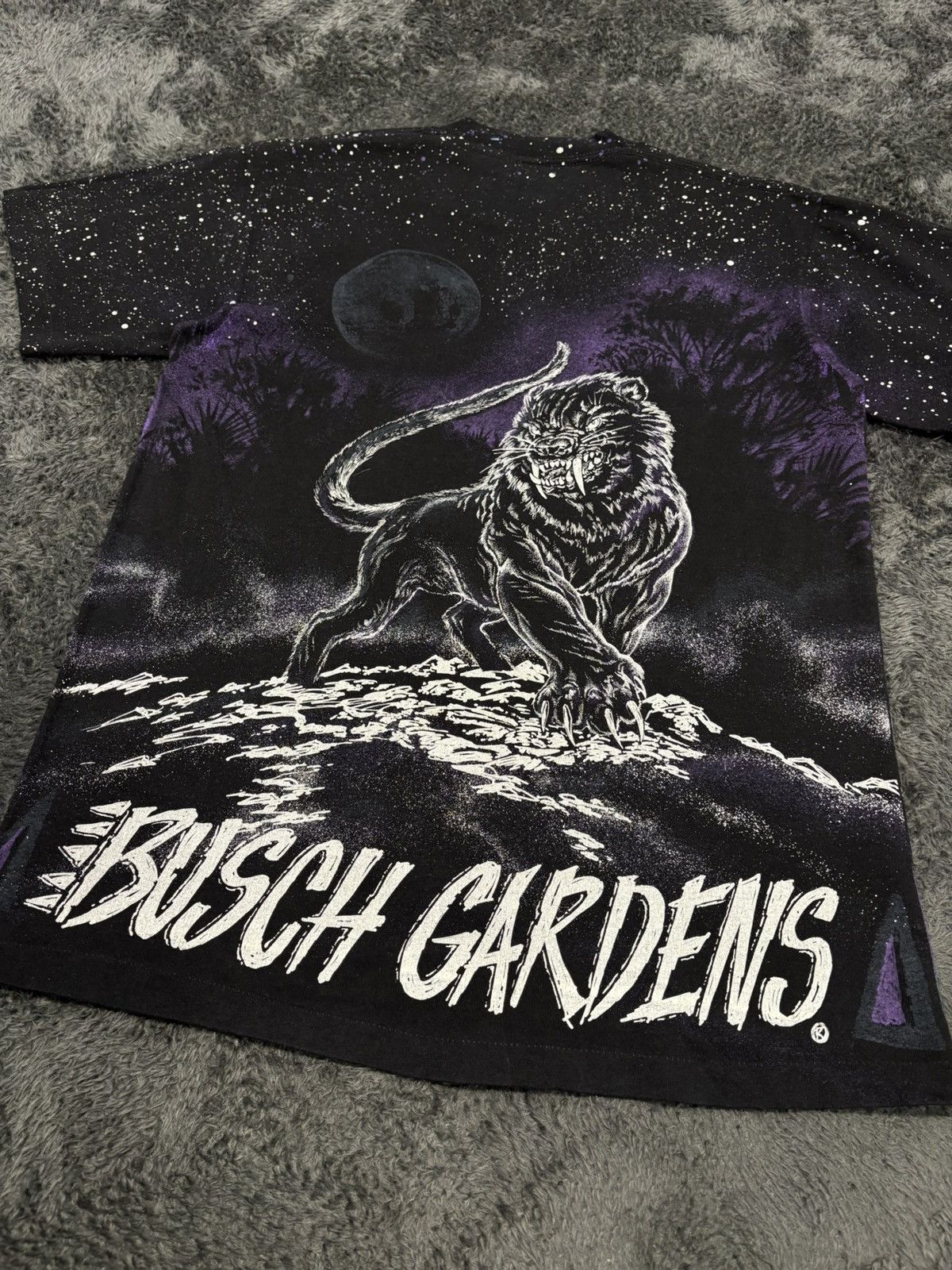 Vintage Vintage Busch Gardens Disney 90s Single Stitch 3D Print Tee Size US M / EU 48-50 / 2 - 10 Thumbnail