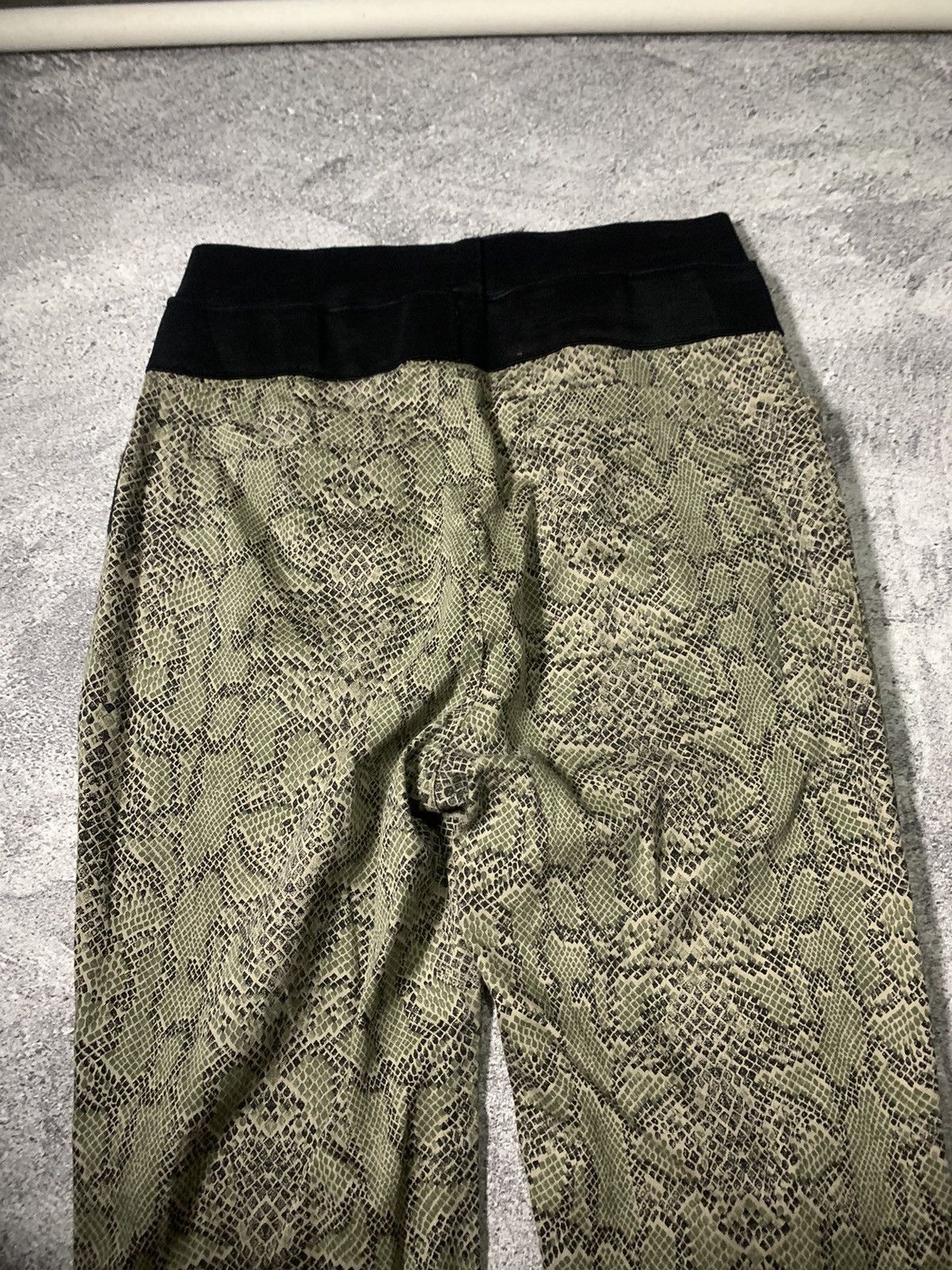 Yohji Yamamoto SNAKESKIN PYTHON LEGGINGS YOHJIYAMAMOTO IFSIXWASNINE STYLE Size US 30 / EU 46 - 6 Thumbnail