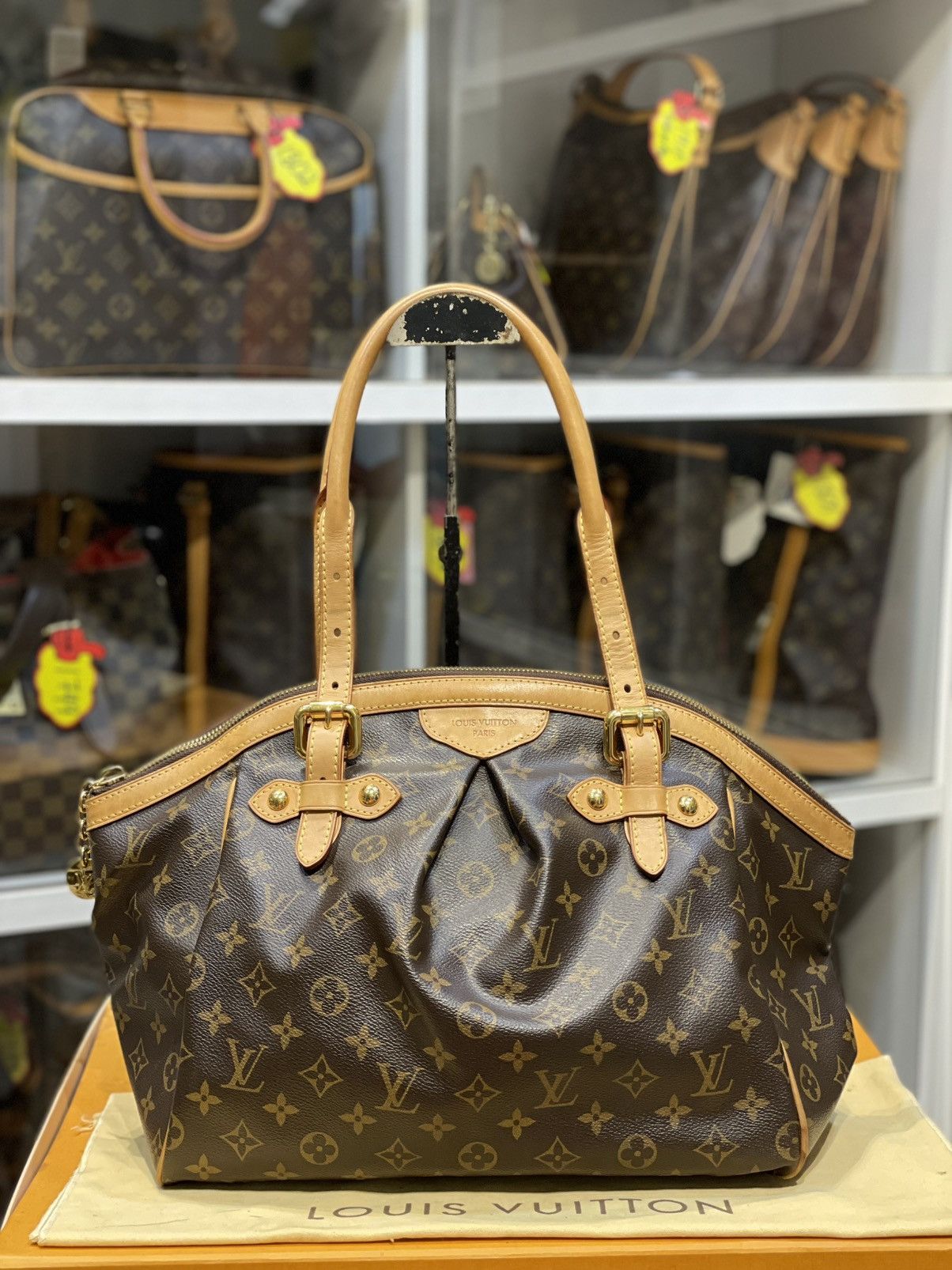Louis Vuitton AUTHENTIC LOUIS VUITTON MONO TIVOLI GM BAG Size ONE SIZE - 1 Thumbnail