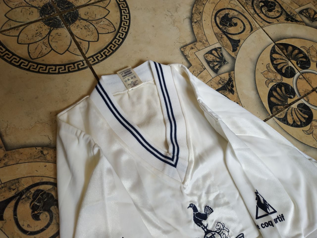 Le Coq Sportif Archive 1983-85 Tottenham Hotspur Home Jersey Le Coq Sportif Size US M / EU 48-50 / 2 - 8 Thumbnail