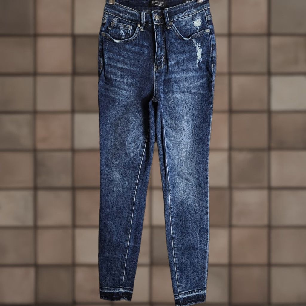 Vintage Judy Blue Jeans Womens Reese Control Top Dark Wash Skinny Mid Rise Inseam 28 Size 26-Blue, 5-Pocket, Regular, Denim, Cotton Blend, Distressed Size 4XL / US 24-26 - 1 Thumbnail