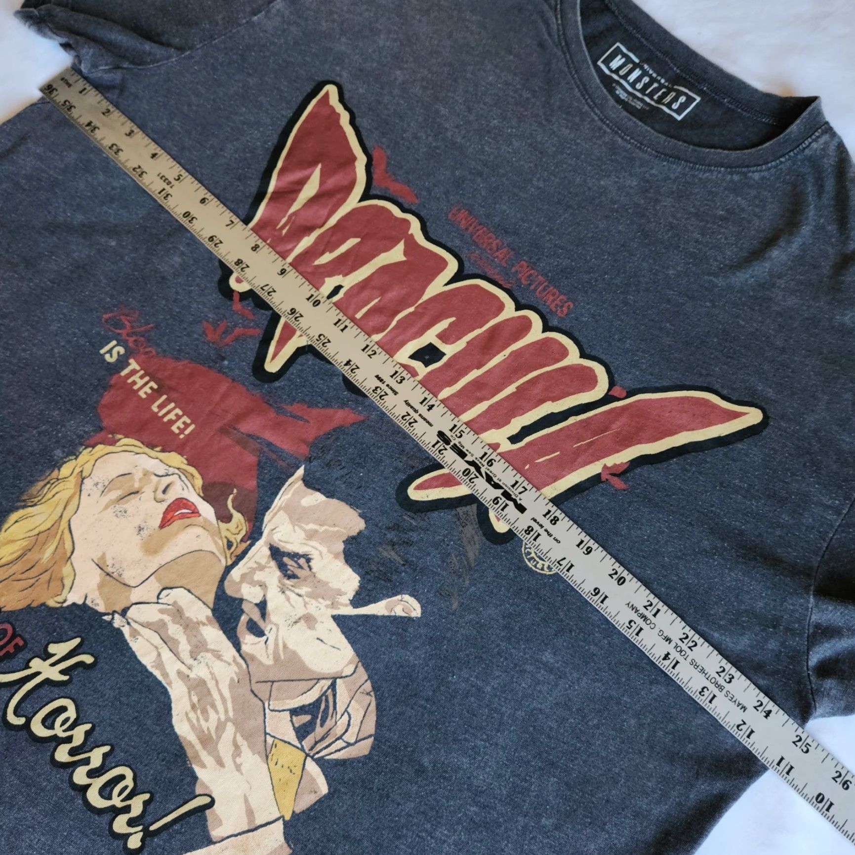Vintage Universal Studios Monsters Dracula Classic Horror Movie Halloween Grey L T-Shirt Mens Size US L / EU 52-54 / 3 - 5 Thumbnail