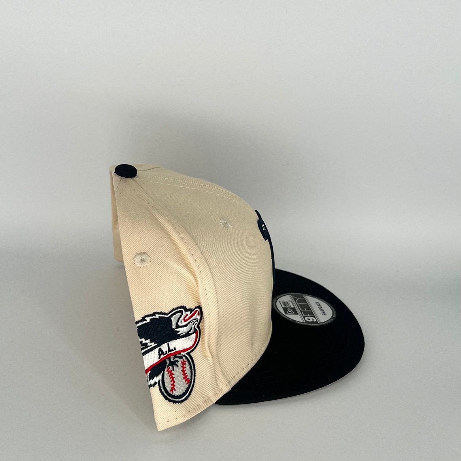 New Era Khaki Black Boston Red Sox A.L Side Patch New Era MLB 9Fifty Size ONE SIZE - 3 Thumbnail
