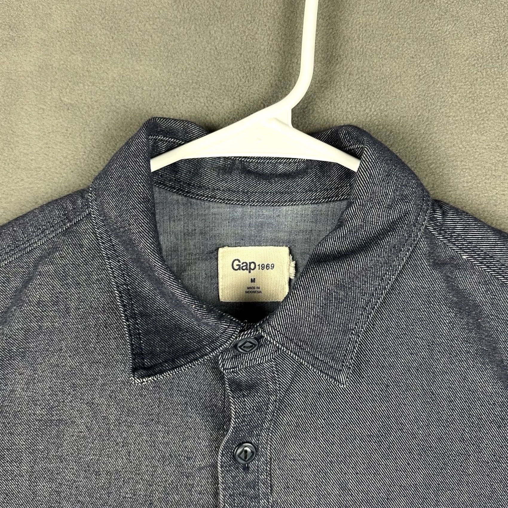 Gap VINTAGE Gap Denim Shirt Mens M Blue Shacket Button-Up Pockets Casual All Seasons Size US M / EU 48-50 / 2 - 6 Thumbnail