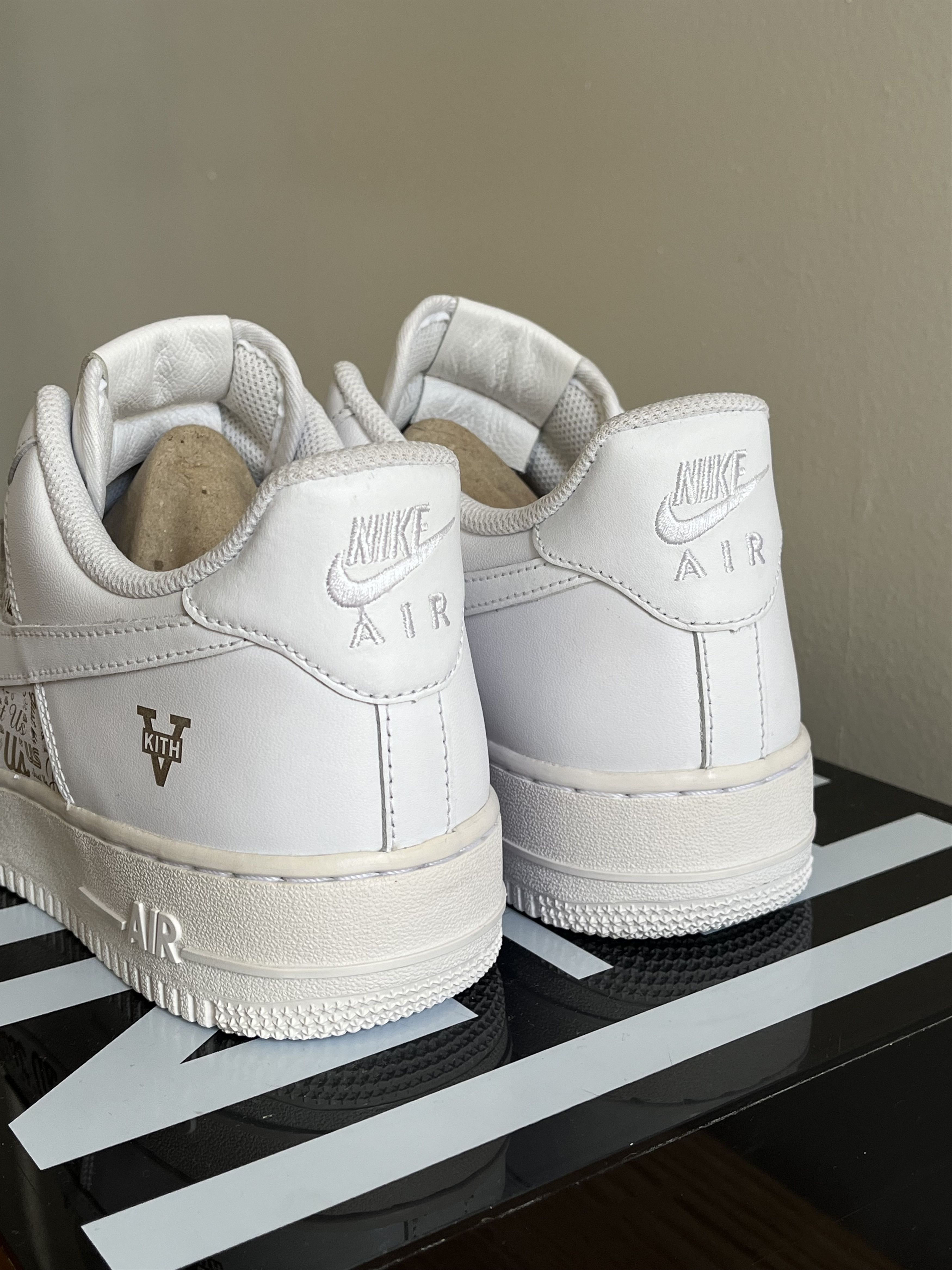 Kith × Nike Kith x Nike “Just Us” Air Force 1 Friends and Family Size US 9 / EU 42 - 9 Thumbnail
