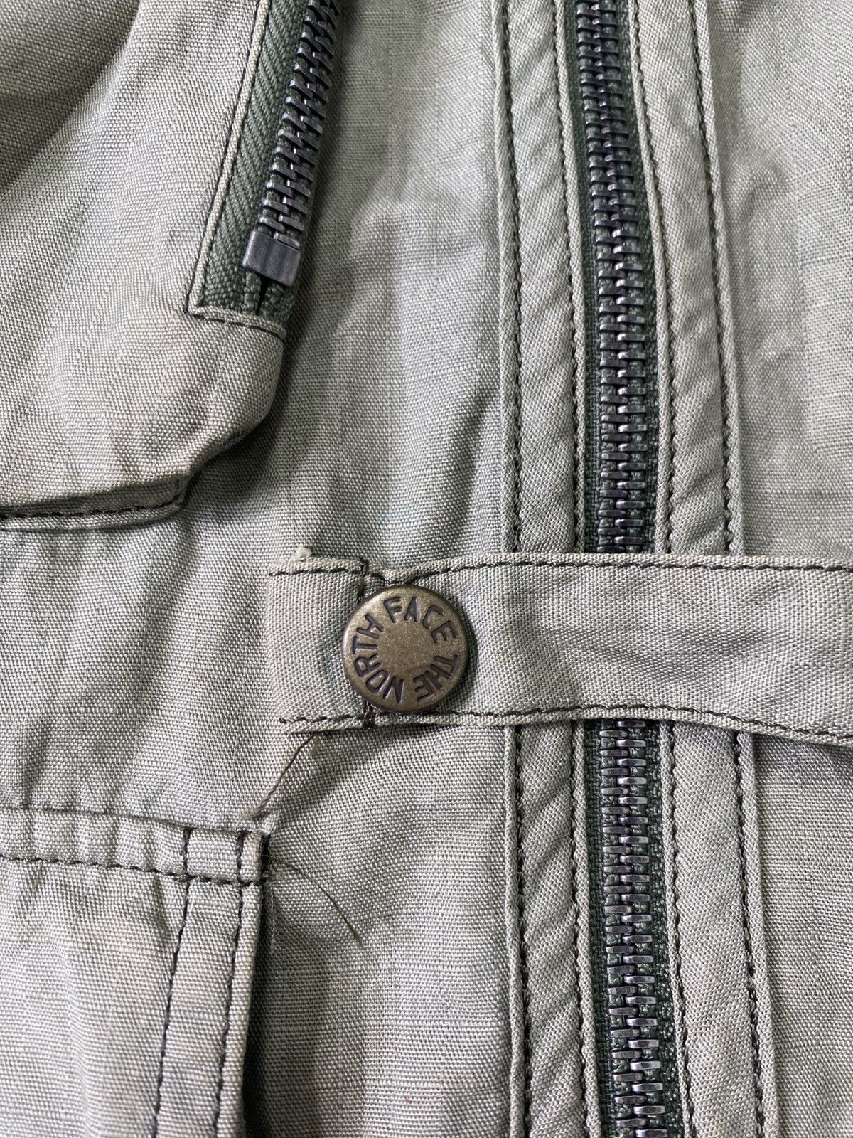 The North Face Rare Vintage The North Face Vest Multi pocket Jacket Size US L / EU 52-54 / 3 - 6 Thumbnail