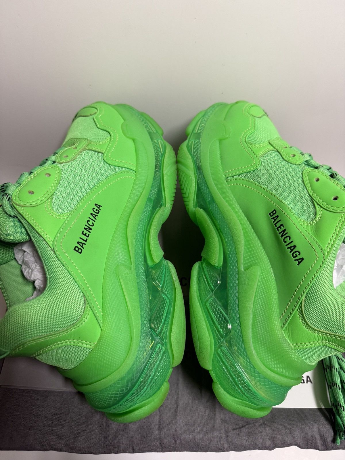 Balenciaga BALENCIAGA TRIPLE S GREEN NEON TRAINERS SZ 42 Size US 9 / EU 42 - 7 Thumbnail