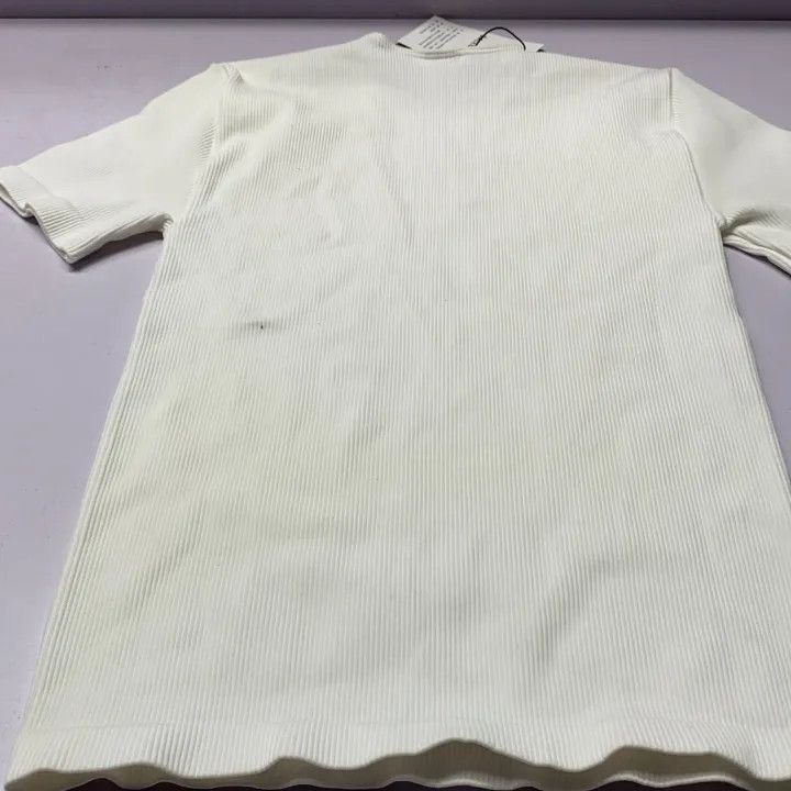 Balenciaga Balenciaga SS22 White Short Sleeve T-Shirt 0079-2507 Size S / US 4 / IT 40 - 5 Thumbnail