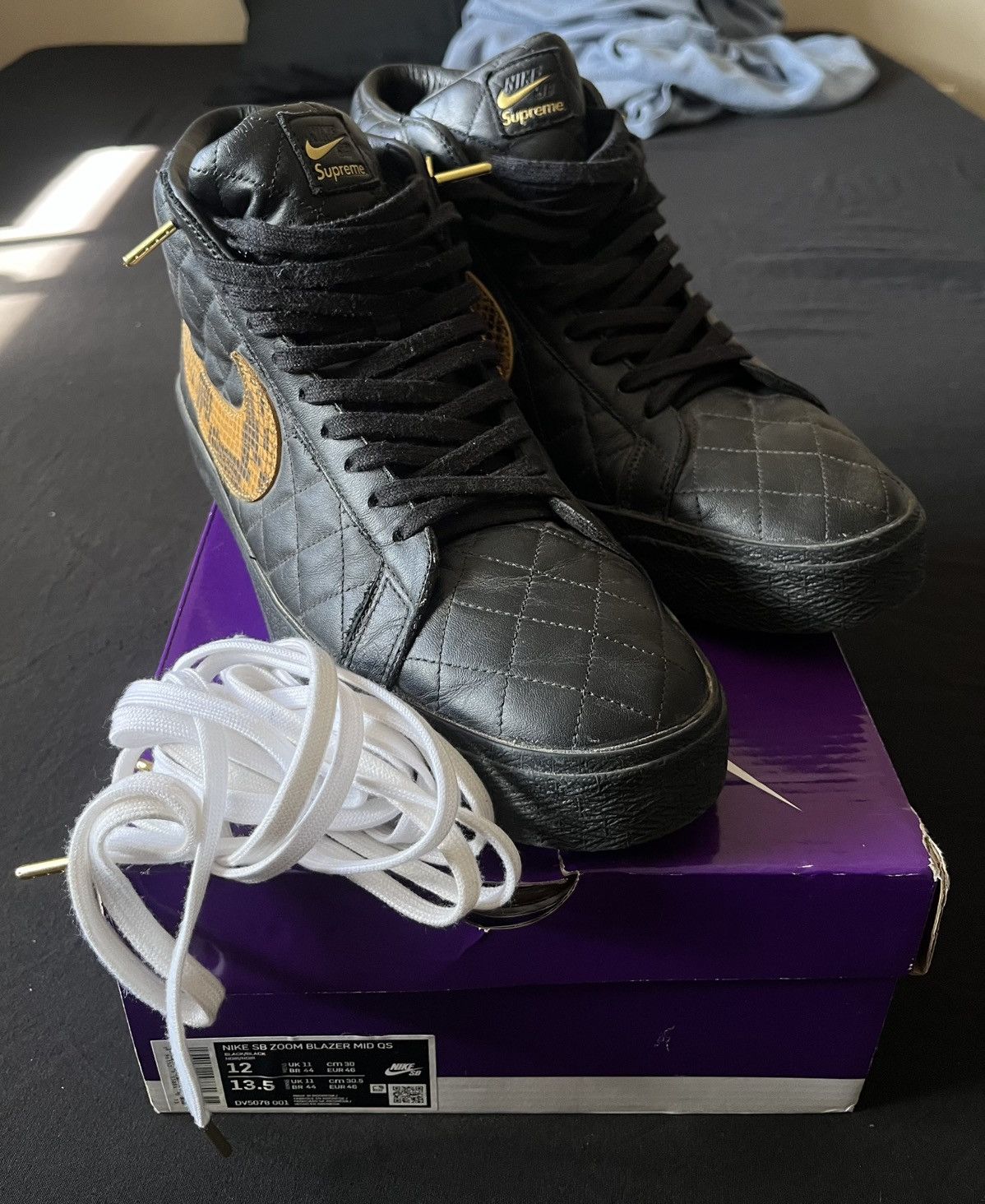 Nike × Supreme Supreme/Nike SB Blazer Mid Size US 12 / EU 45 - 2 Thumbnail