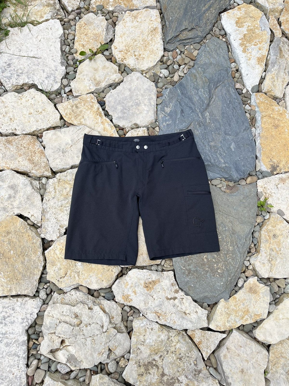 Norrona Norrona Bitihorn flex1 shorts caviar mesh outdoor gorpcore Size US 34 / EU 50 - 1 Thumbnail