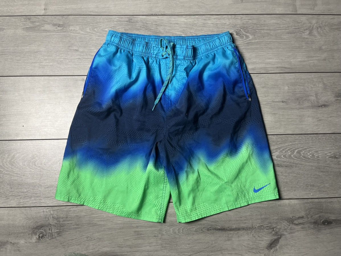 Nike Nike shorts spray print size Large Size US 34 / EU 50 - 1 Thumbnail