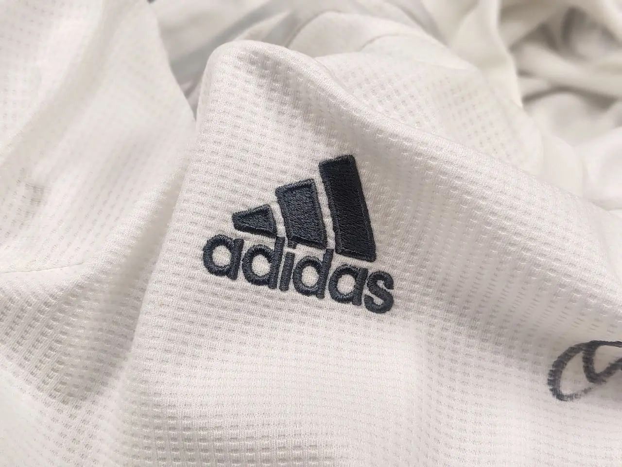 Adidas Aut 2015-16 Adidas Real Madrid Long Sleeve Jersey Shirt Home Size US M / EU 48-50 / 2 - 22 Thumbnail