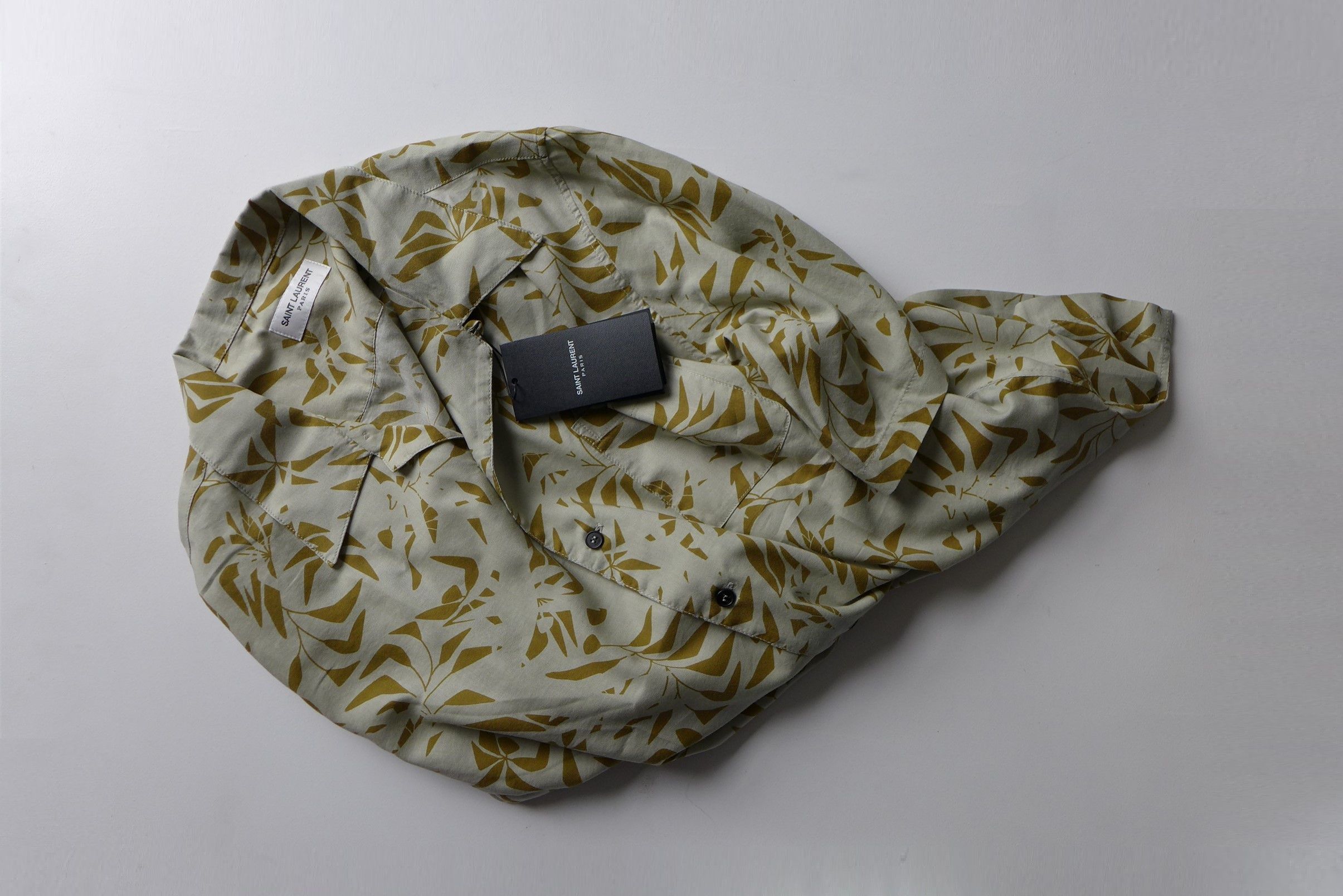 Saint Laurent Paris Saint Laurent Palm Tree Print Short-Sleeve Shirt Size US M / EU 48-50 / 2 - 7 Thumbnail