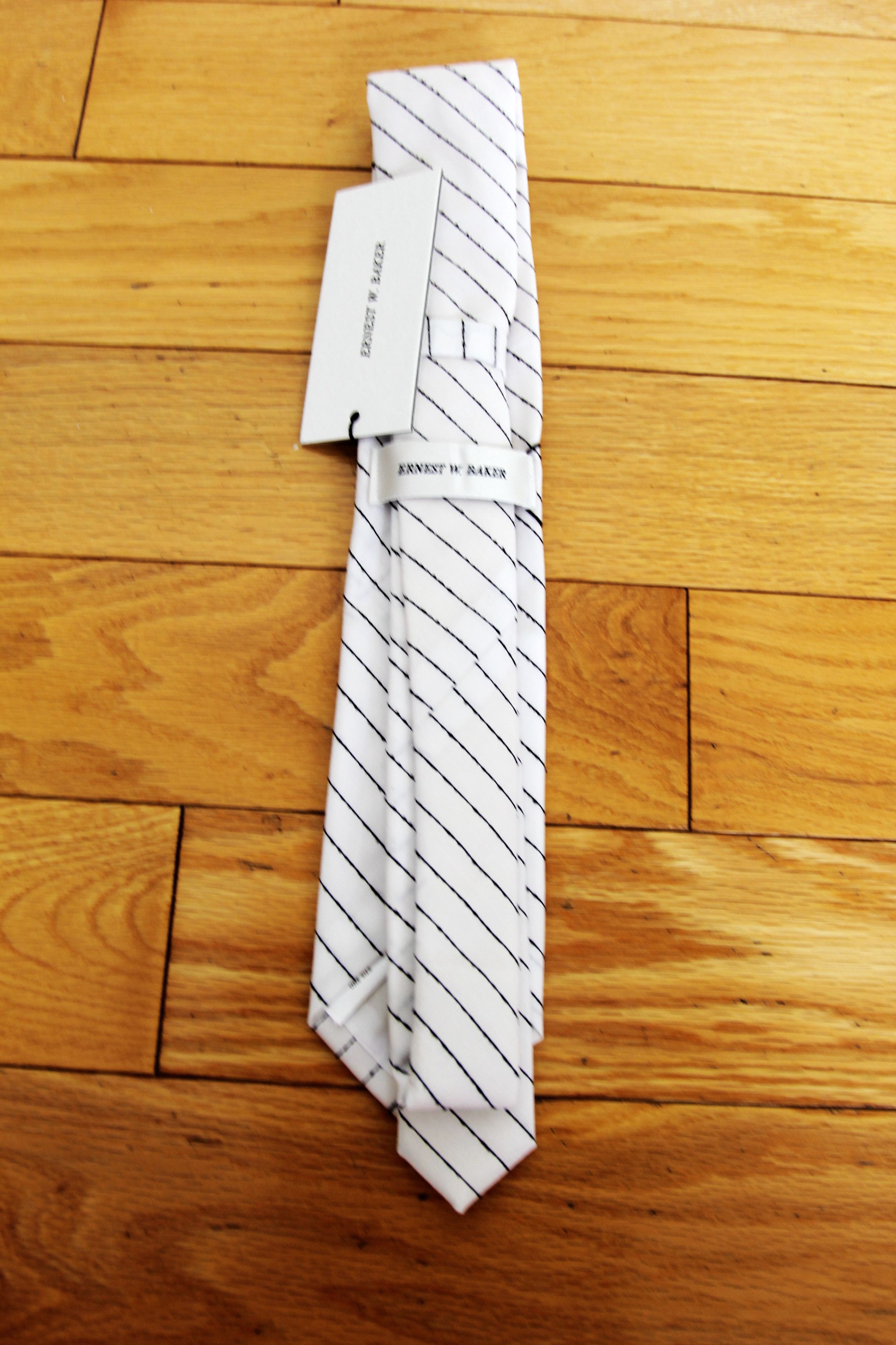 Ernest W. Baker BNWT SS25 ERNEST W. BAKER CLASSIC PIN STRIPE TIE Size ONE SIZE - 3 Thumbnail