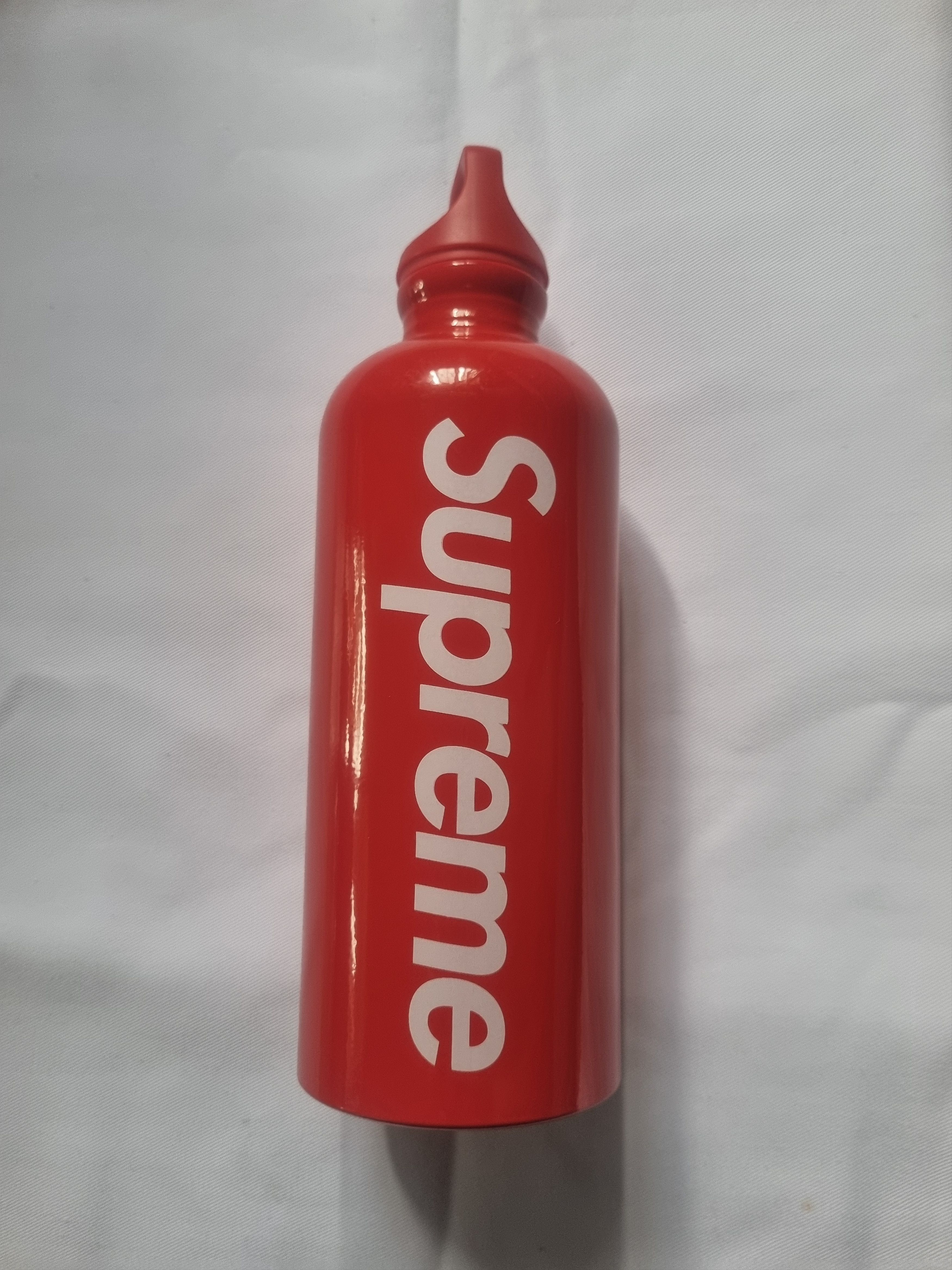 Supreme Supreme SIGG Traveller 0.6L Water Bottle Size ONE SIZE - 2 Thumbnail
