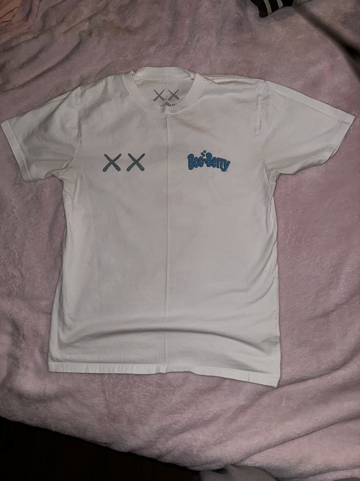 Kaws KAWS x Monsters Boo Berry Size US L / EU 52-54 / 3 - 1 Thumbnail