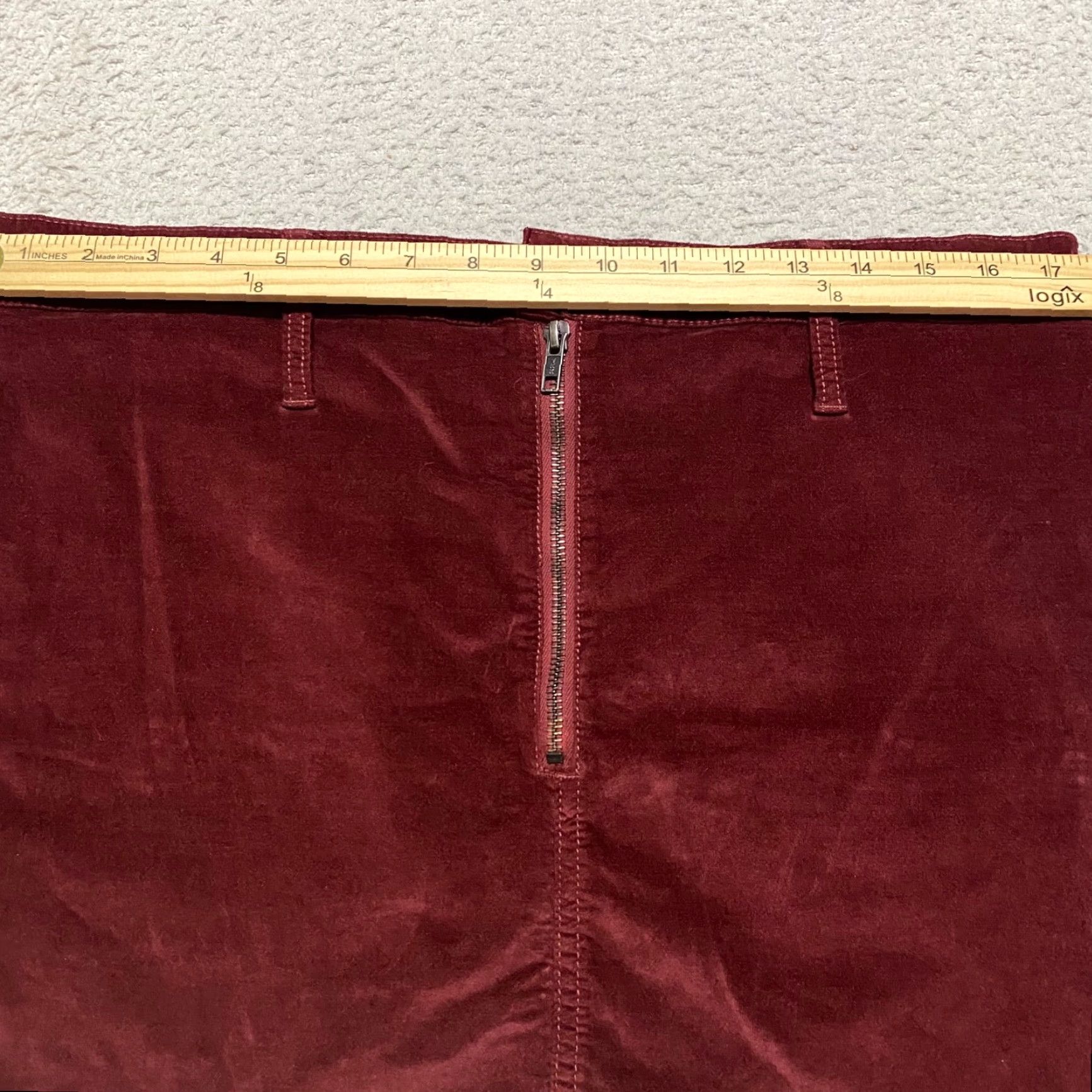 Madewell Madewell Skirt Womens 31 Burgundy Red Velvet Mini Stretch Pockets Zip Front Casual Party/Cocktail Travel Womens Size 24" / US 00 / IT 34 - 6 Thumbnail
