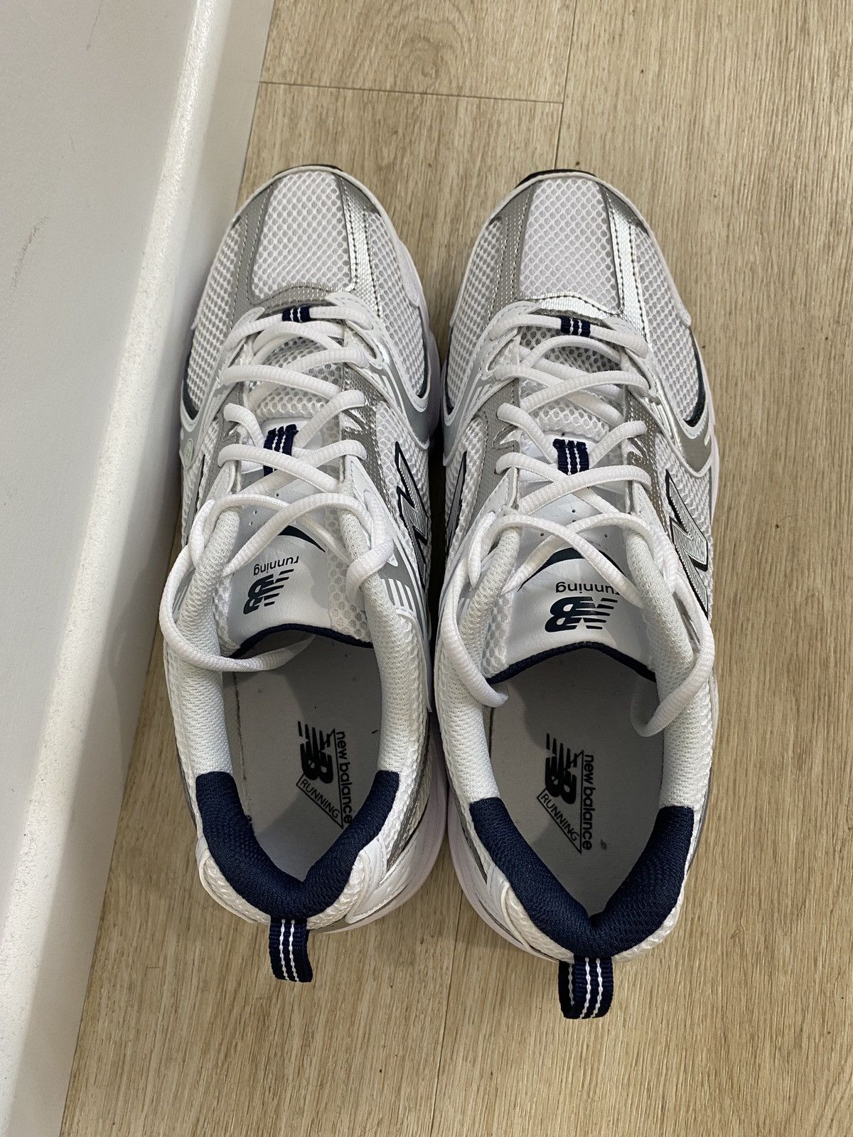 New Balance New Balance 530 White with Natural Indigo Size US 9.5 / EU 42-43 - 2 Thumbnail