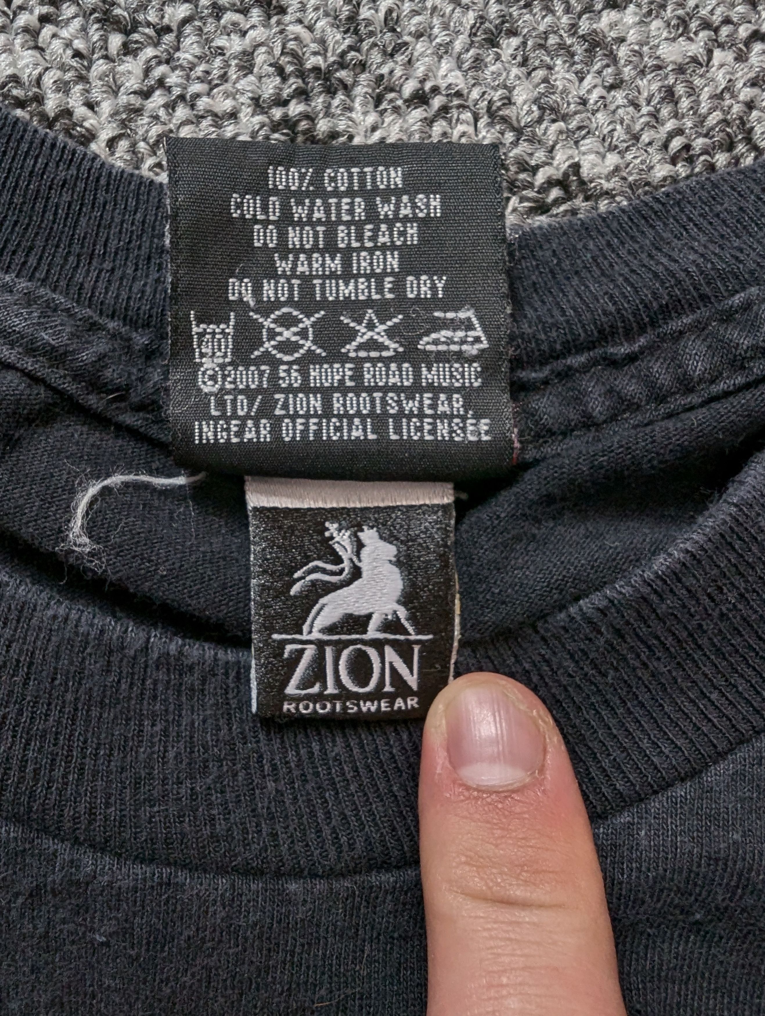 Bob Marley × Vintage × Zion Rootswear Vintage 2005 zion rootswear Bob Marley Legend t-shirt Size US L / EU 52-54 / 3 - 7 Thumbnail