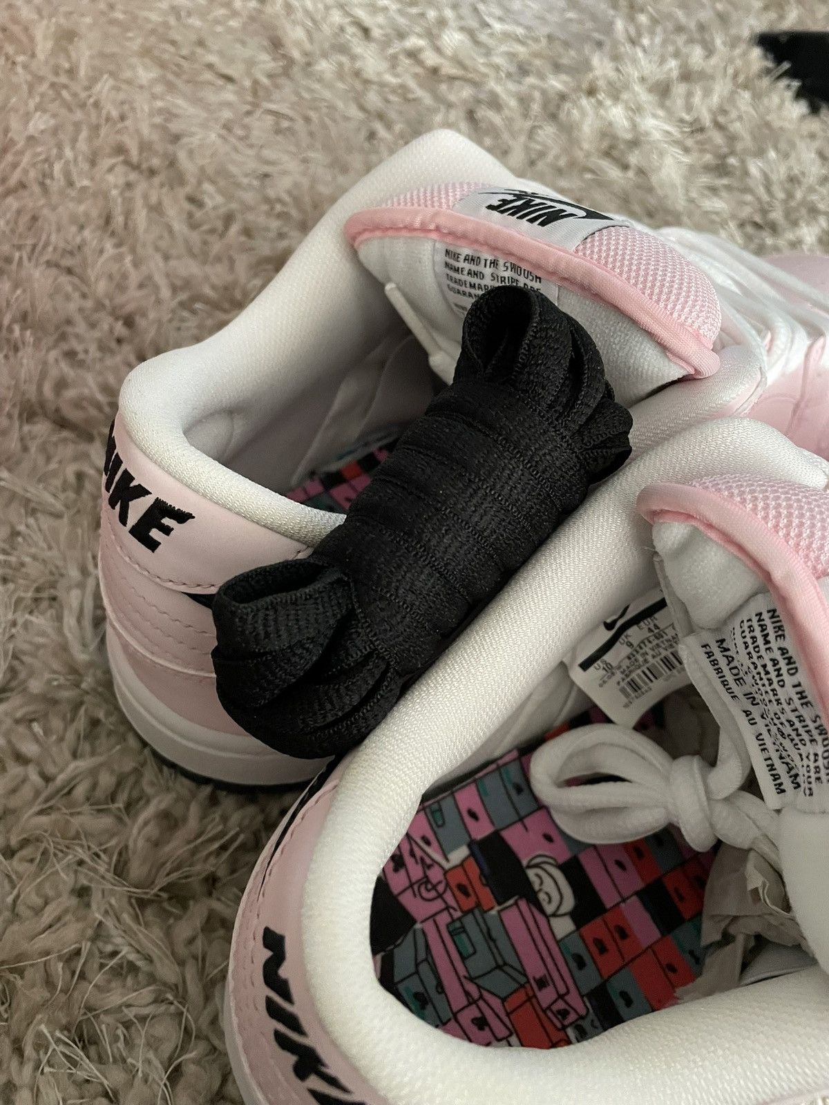 Nike SB Nike SB Dunk Low Pink Box Size US 10 / EU 43 - 10 Thumbnail