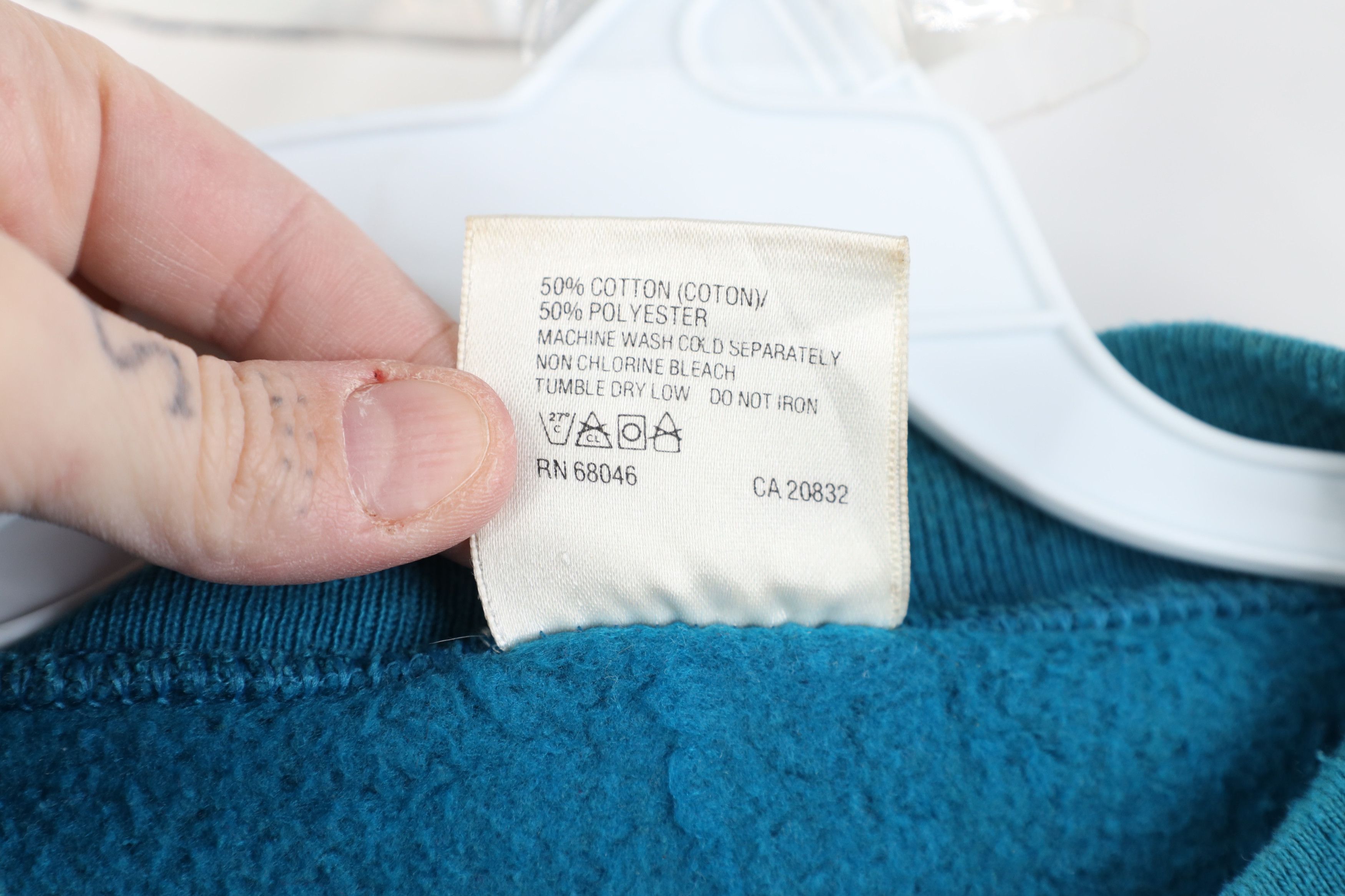 Vintage Vintage 90s Streetwear Crewneck Sweatshirt Blue USA Size US L / EU 52-54 / 3 - 5 Thumbnail