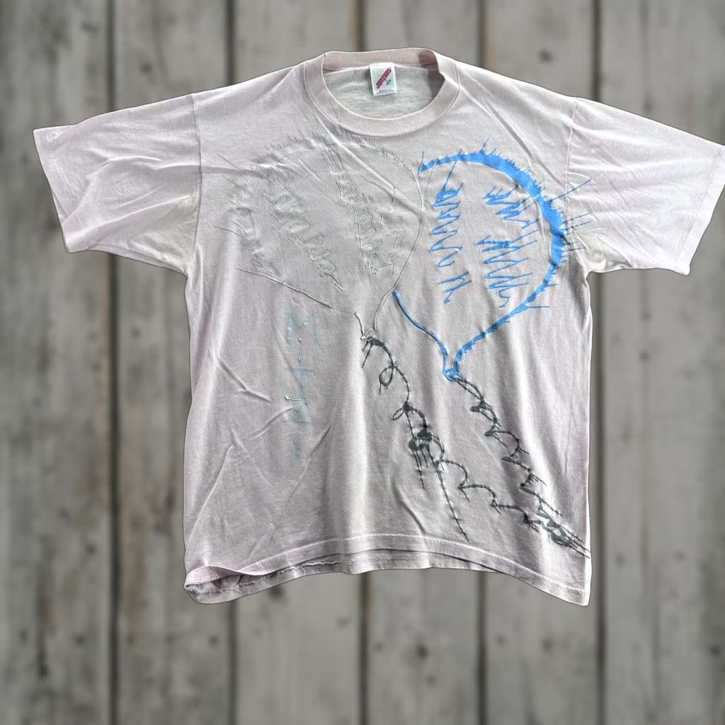 Jerzees Vintage Jerzees Pink Hand Painted Heart T-Shirt 90s Mens Large User: Vintage Jerzees Pink Hand Painted Heart T-Shirt 90s Mens Large Size US M / EU 48-50 / 2 - 1 Thumbnail